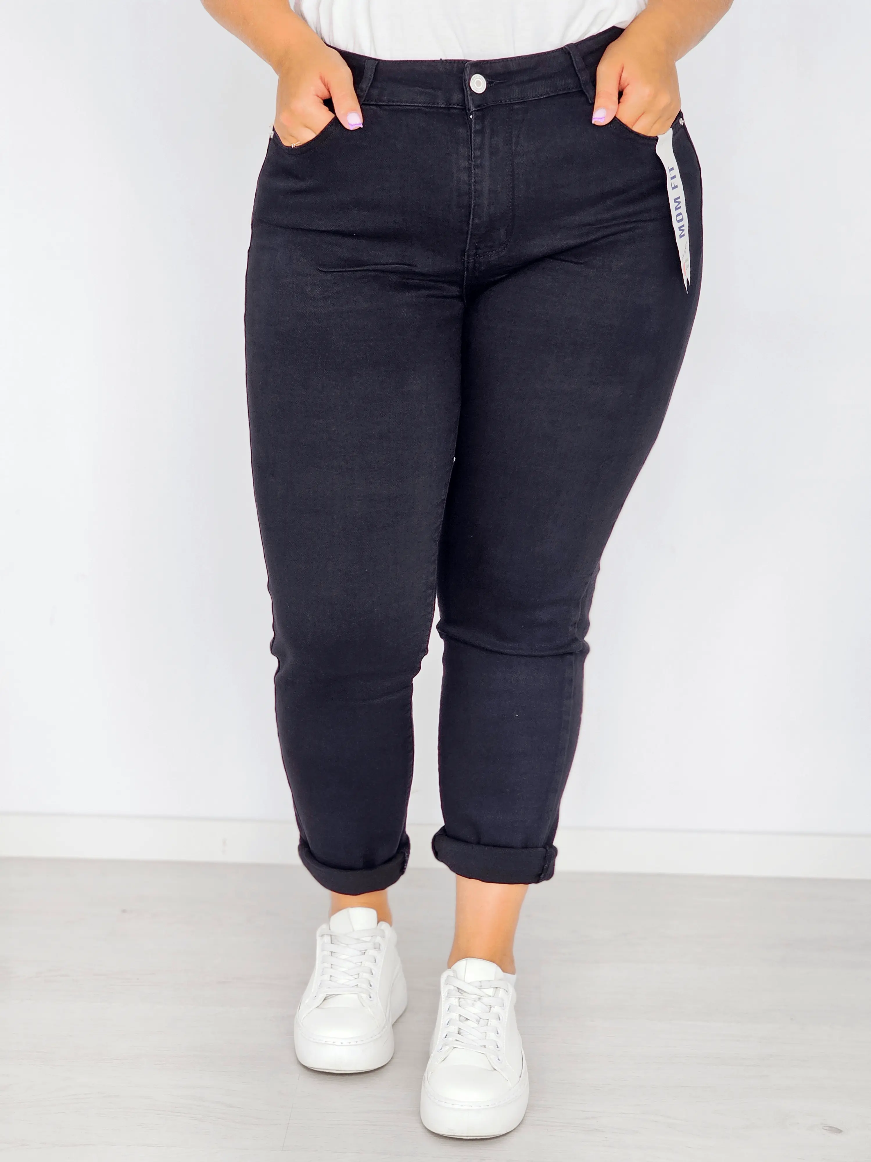 Spodnie mom fit z podwiniętą nogawką Stylowa XL