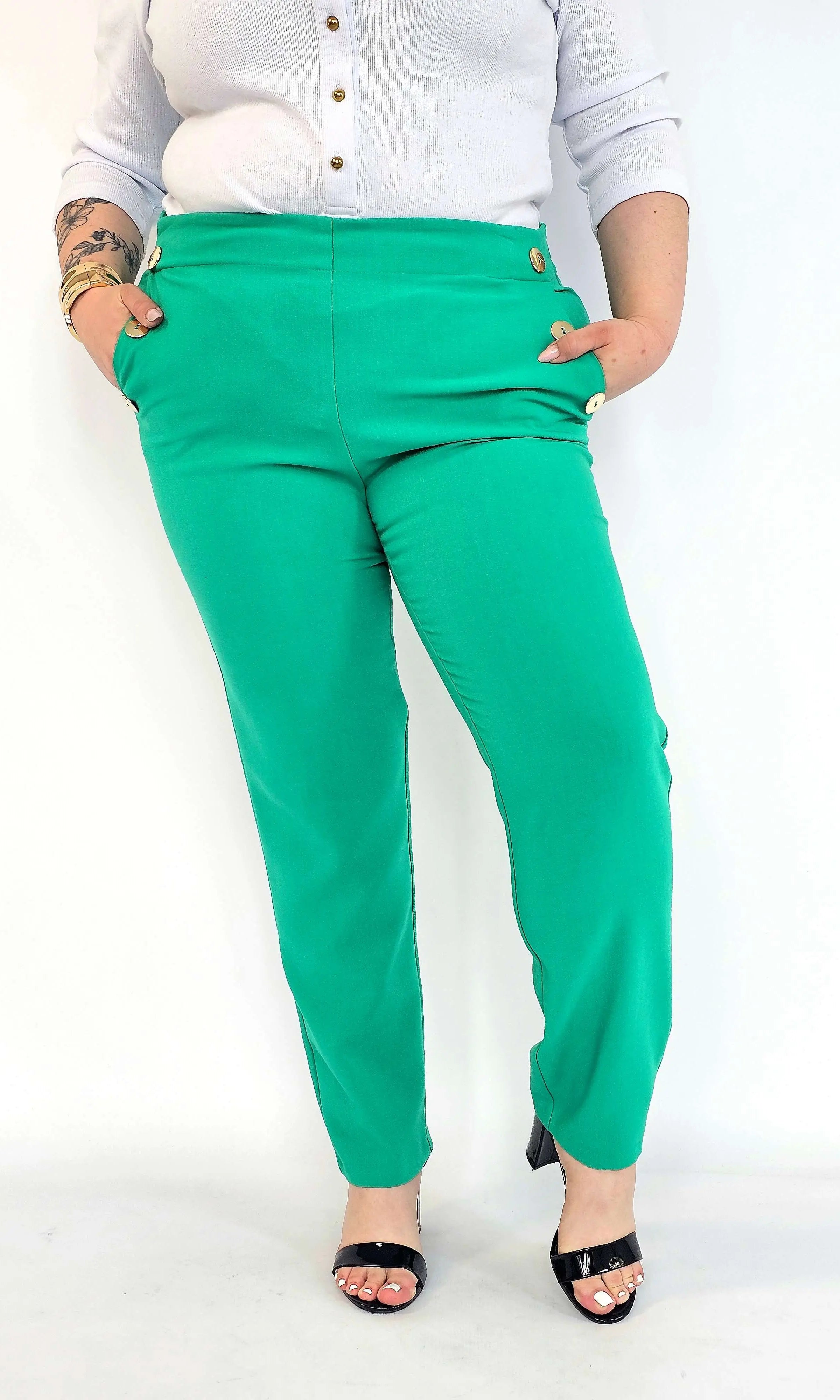 Spodnie plus size – eleganckie spodnie XXL zielone z ozdobnymi guzikami Stylowa XL