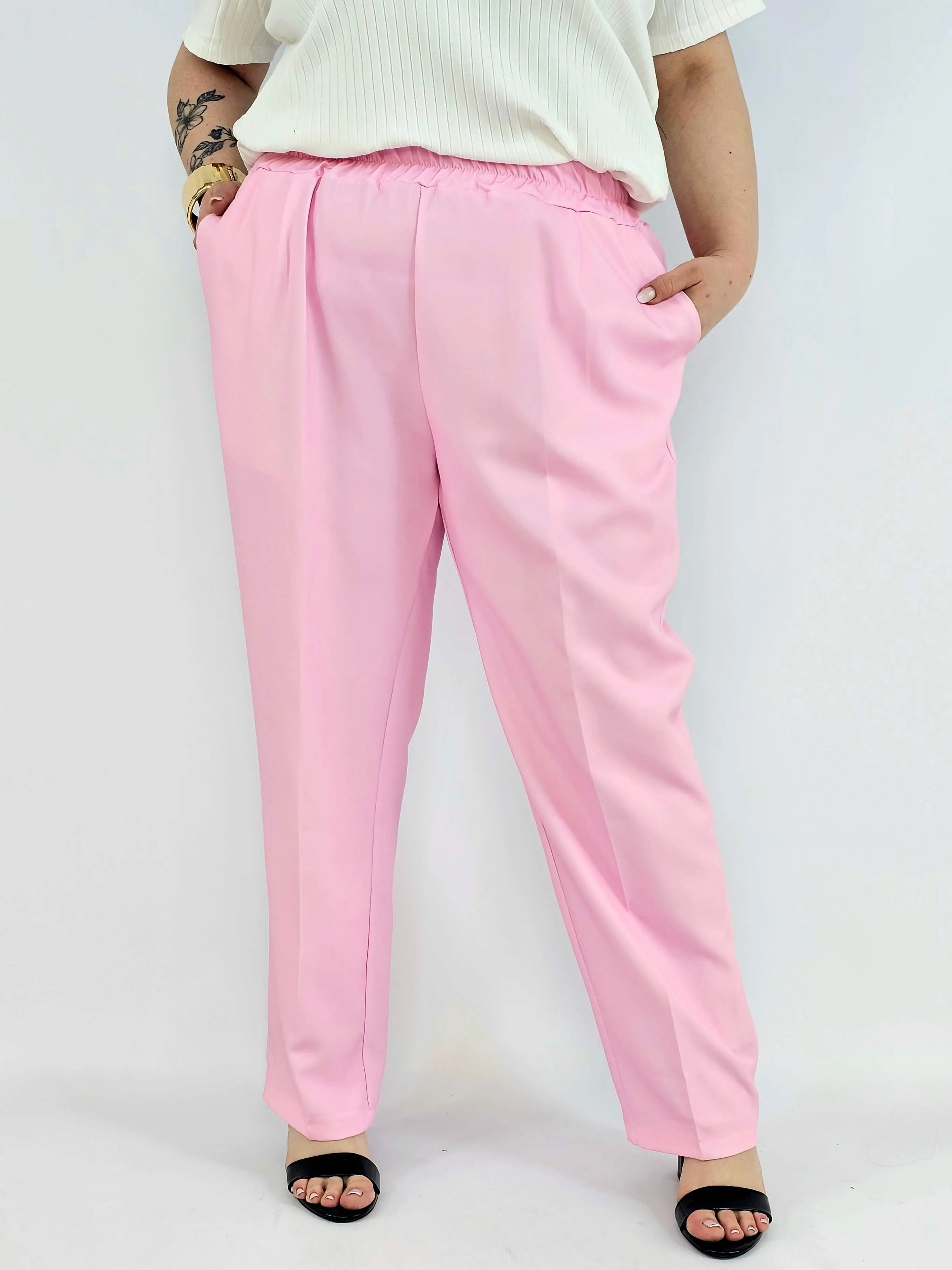 Spodnie plus size – wygodne, stylowe i idealne na każdą okazję Stylowa XL