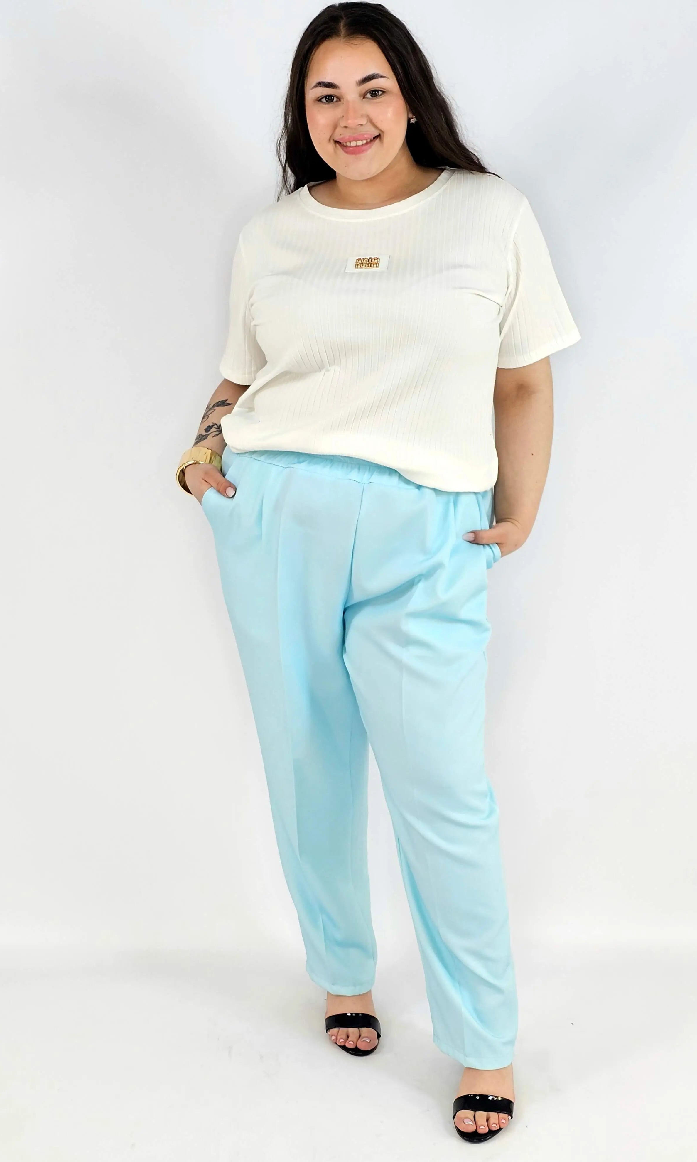 Spodnie plus size – wygodne, stylowe i idealne na każdą okazję Stylowa XL