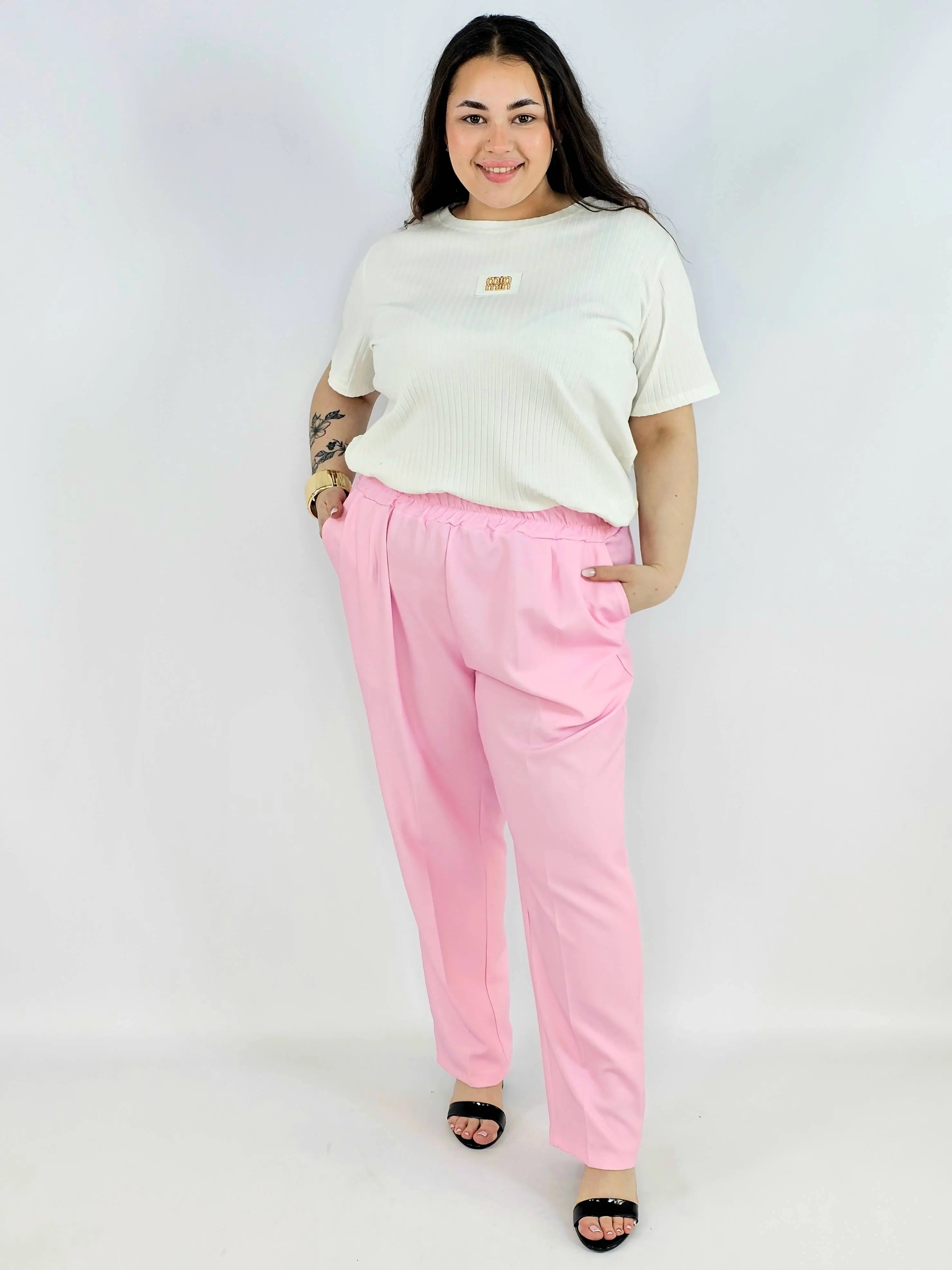 Spodnie plus size – wygodne, stylowe i idealne na każdą okazję Stylowa XL
