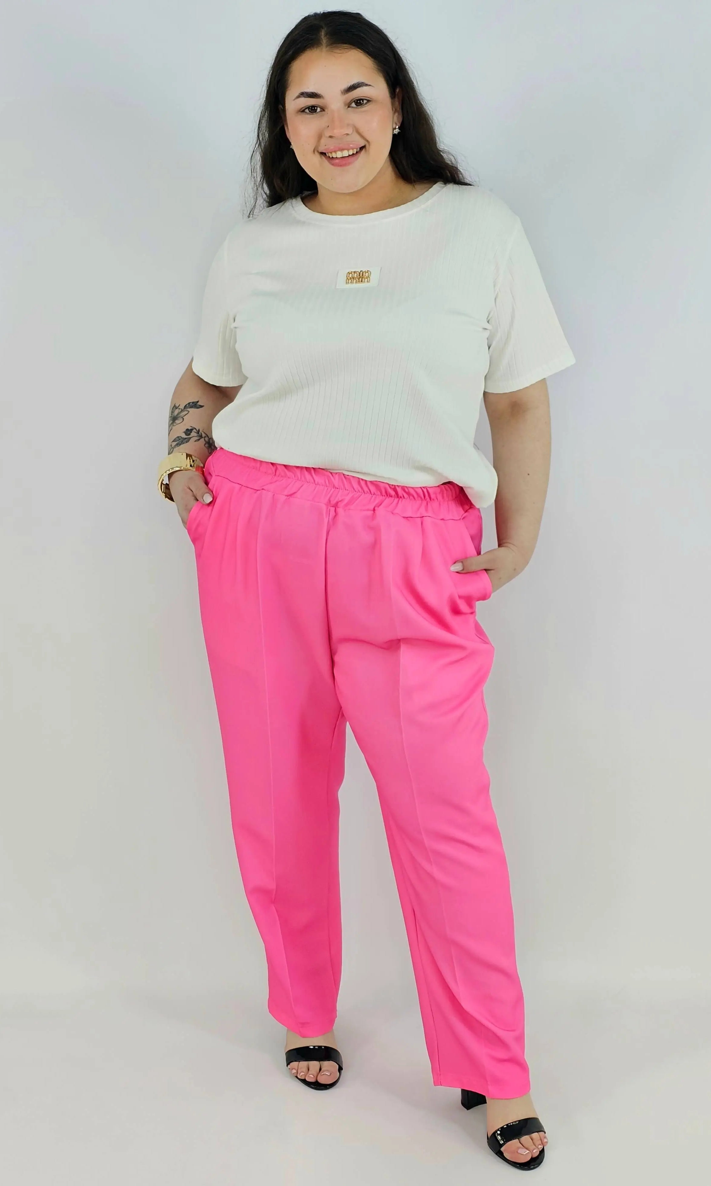 Spodnie plus size – wygodne, stylowe i idealne na każdą okazję Stylowa XL