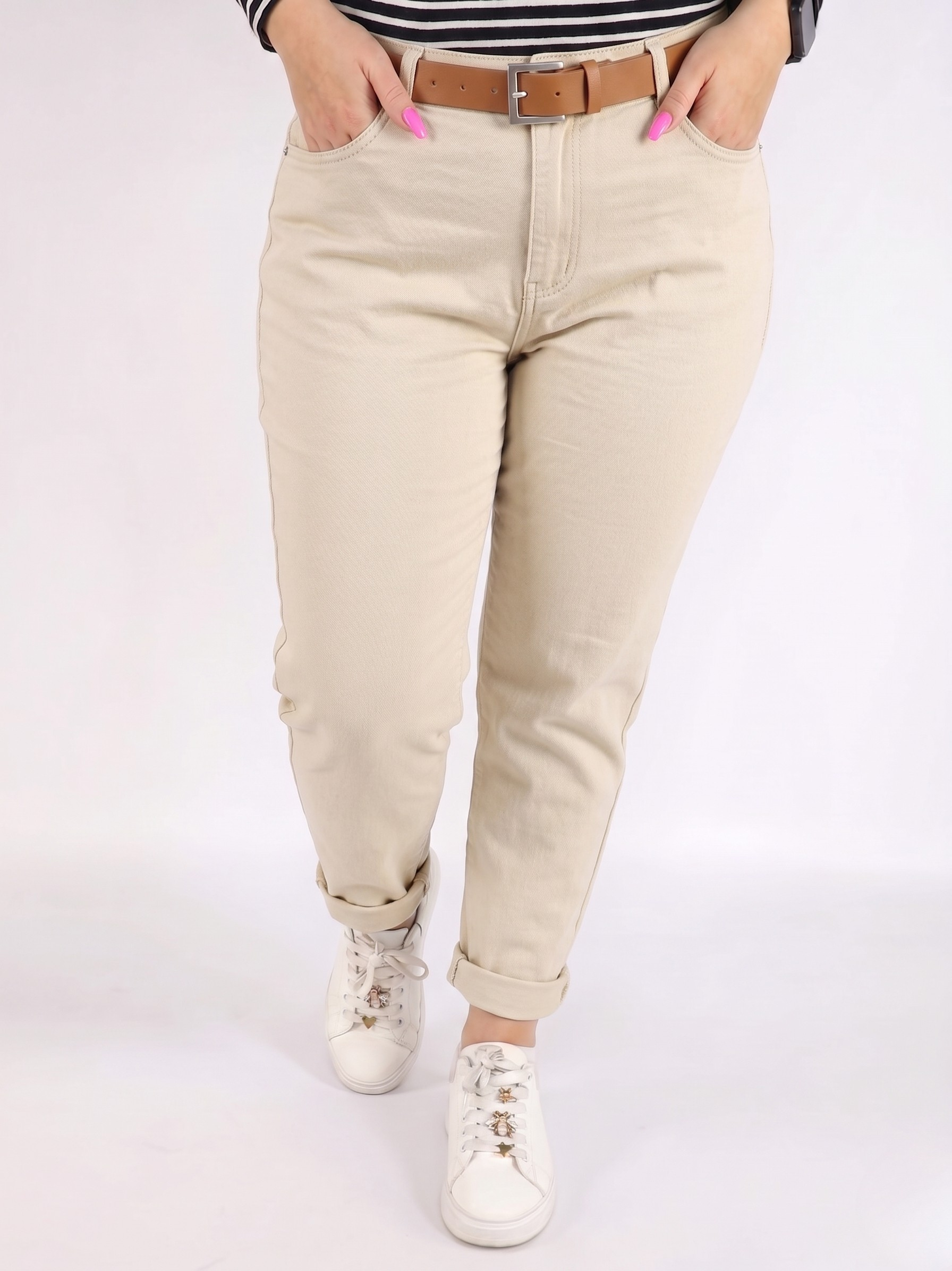 Spodnie plus size beżowe damskie klasyczne z paskiem – wygodne spodnie XXL na co dzień Stylowa XL