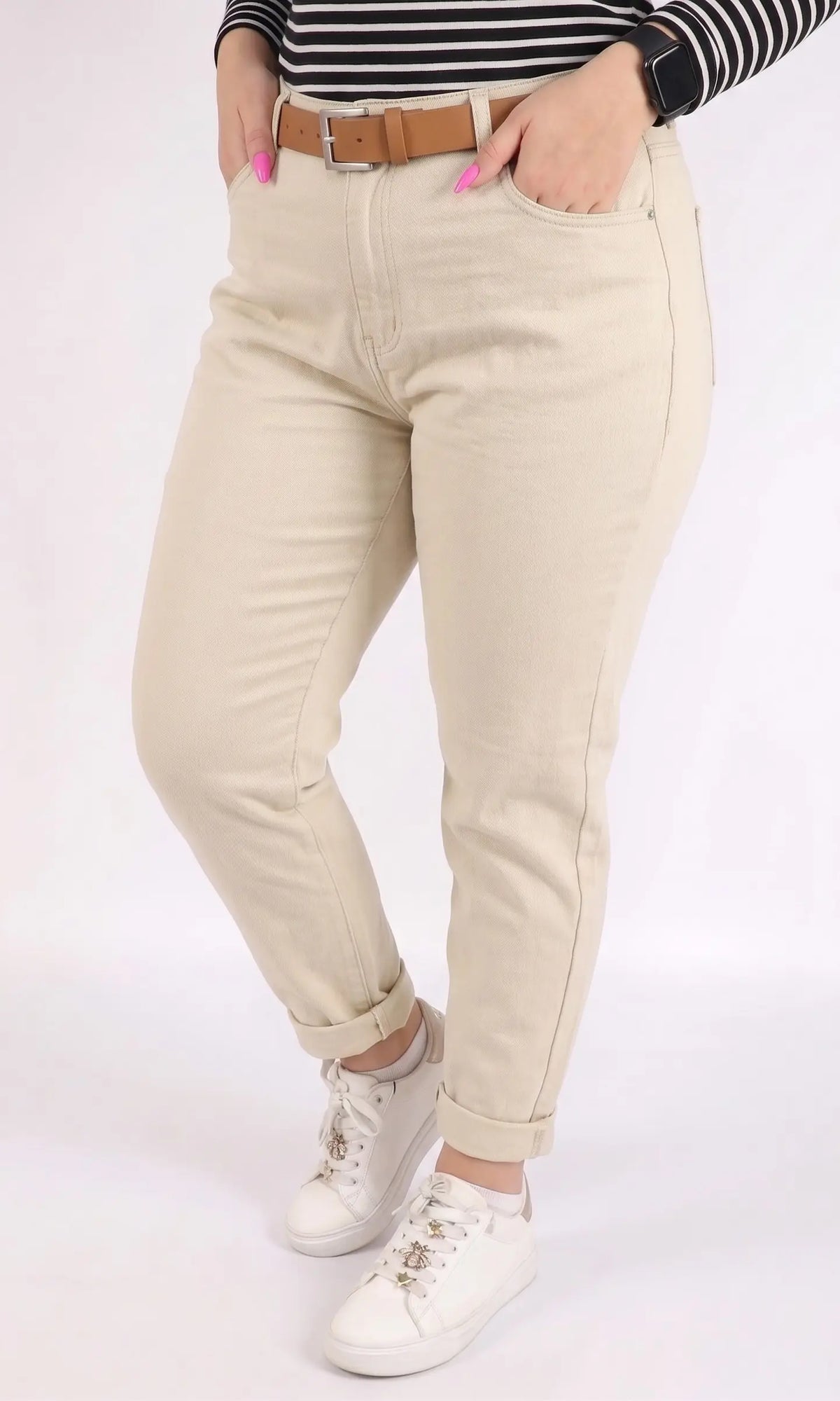 Spodnie plus size beżowe damskie klasyczne z paskiem – wygodne spodnie XXL na co dzień Stylowa XL