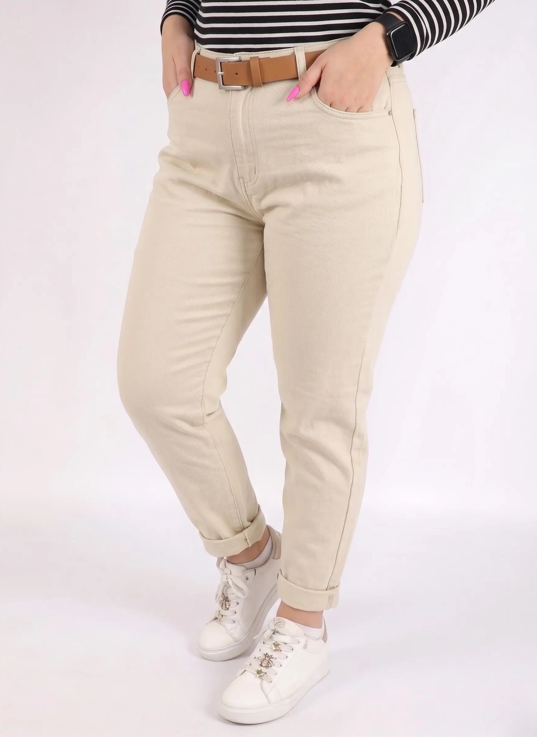 Spodnie plus size beżowe damskie klasyczne z paskiem – wygodne spodnie XXL na co dzień Stylowa XL