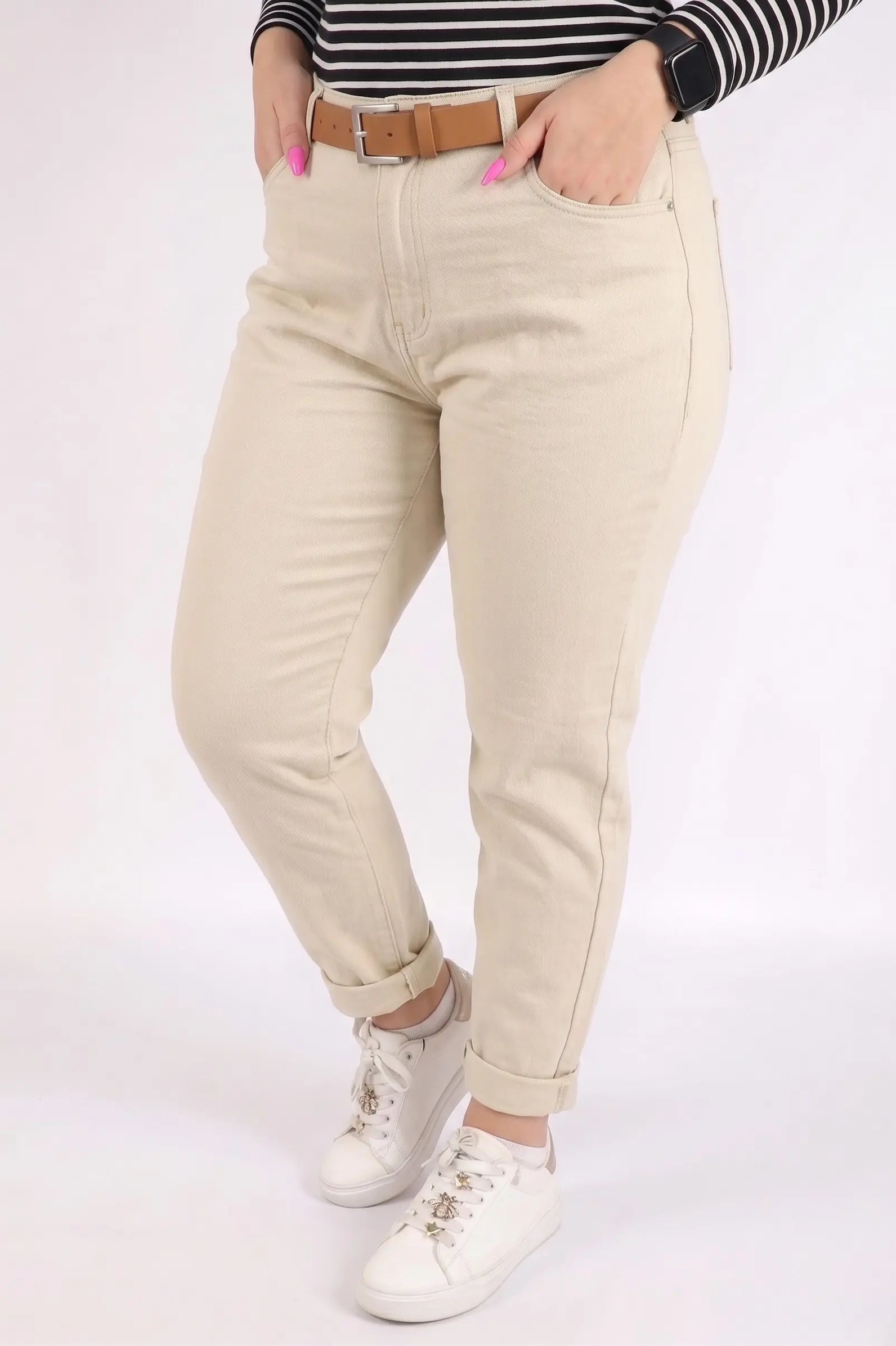 Spodnie plus size beżowe damskie klasyczne z paskiem – wygodne spodnie XXL na co dzień Stylowa XL