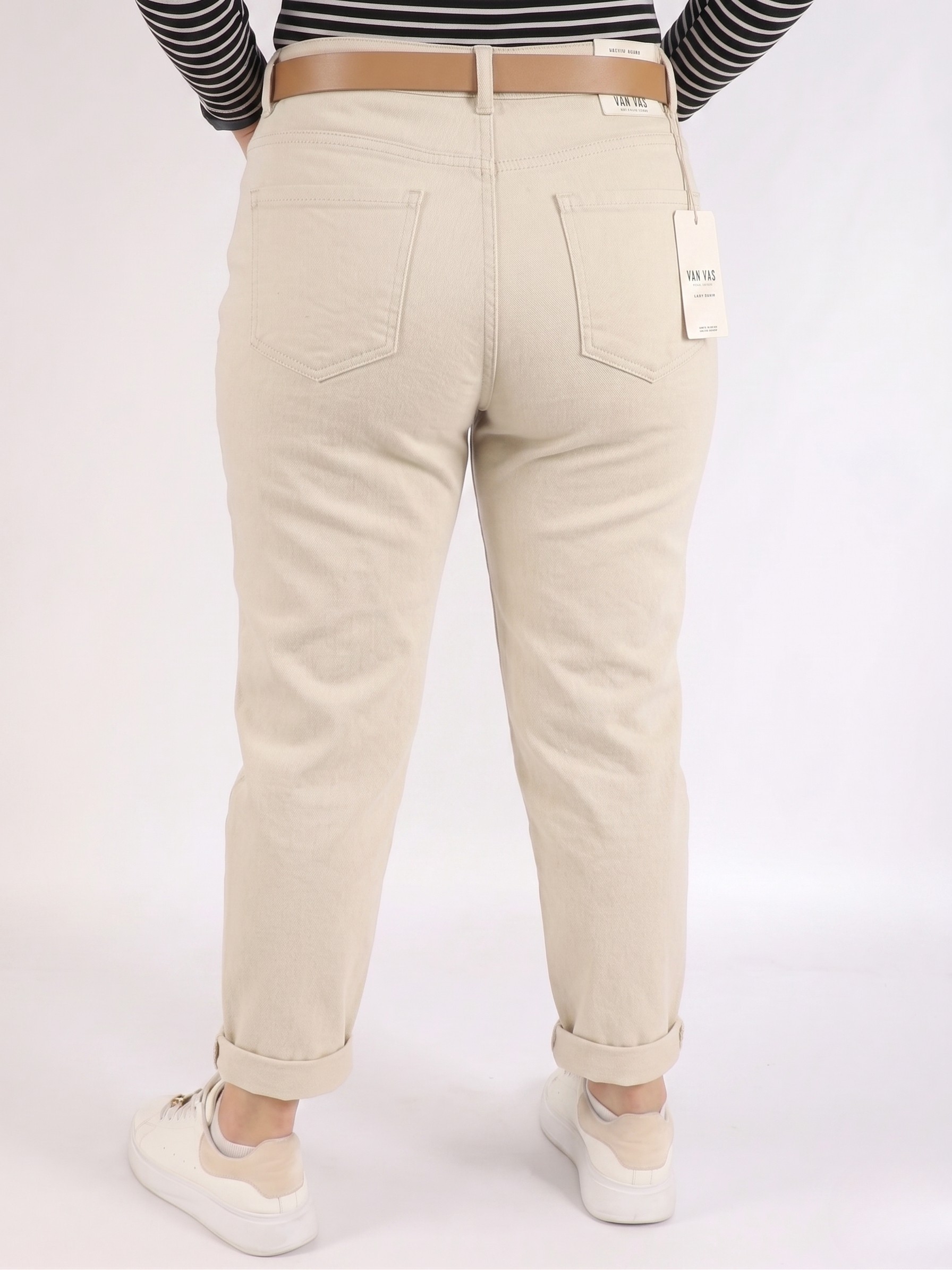 Spodnie plus size beżowe damskie klasyczne z paskiem – wygodne spodnie XXL na co dzień Stylowa XL