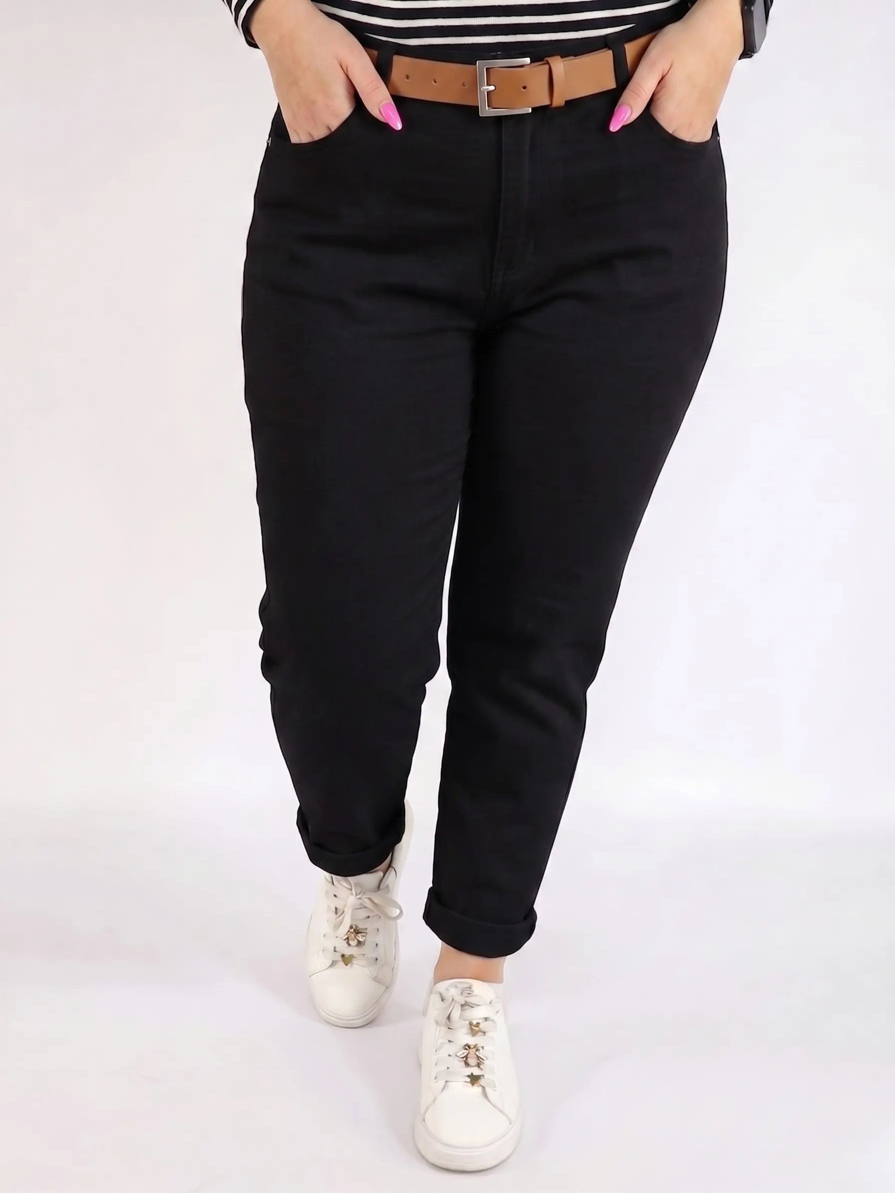 Spodnie plus size czarne damskie klasyczne – wygodne spodnie XXL z wysokim komfortem noszenia Stylowa XL