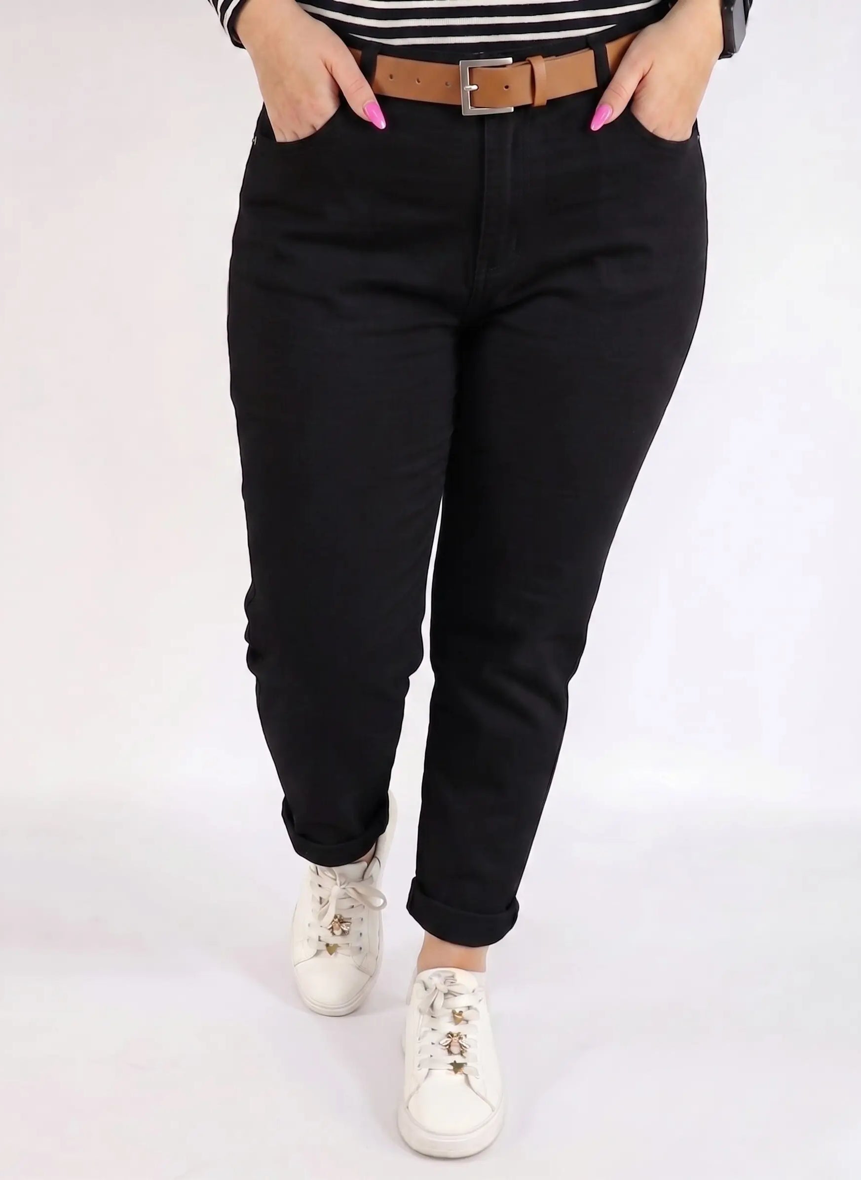 Spodnie plus size czarne damskie klasyczne – wygodne spodnie XXL z wysokim komfortem noszenia Stylowa XL