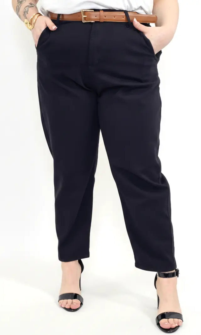 Spodnie plus size eleganckie damskie z prostą nogawką – czarne Stylowa XL