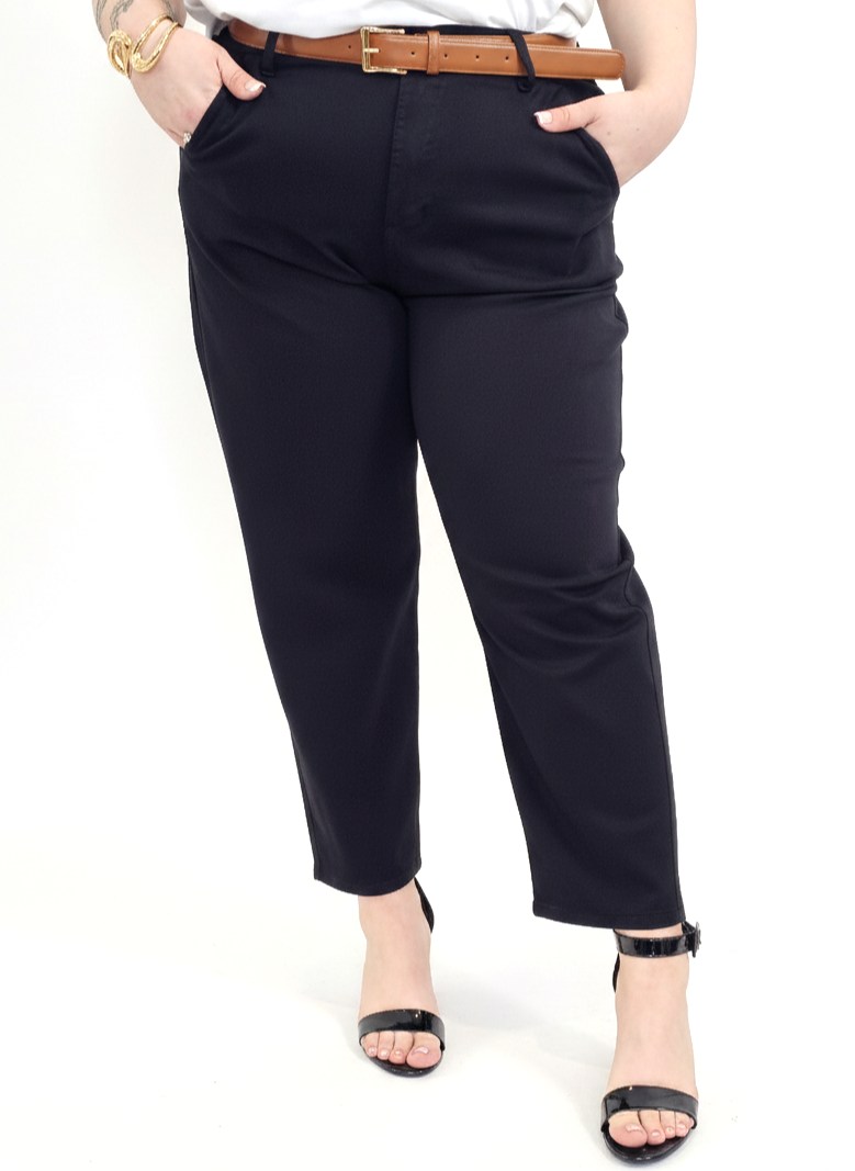 Spodnie plus size eleganckie damskie z prostą nogawką – czarne Stylowa XL