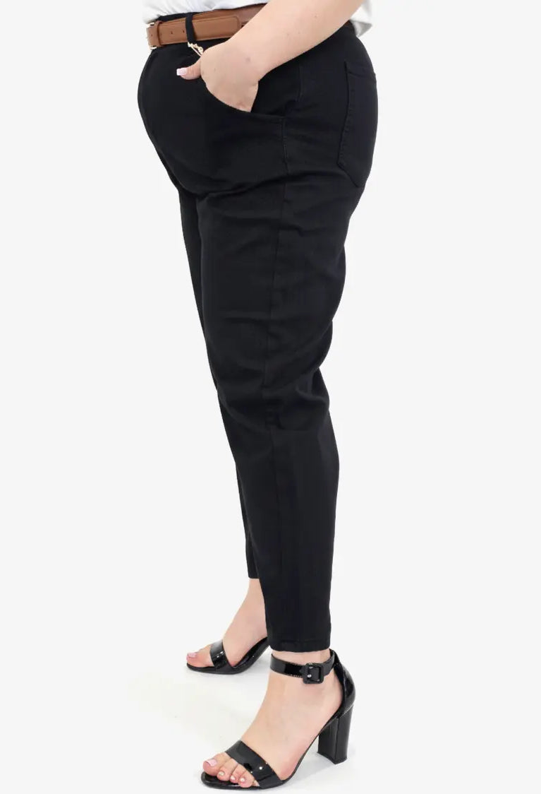 Spodnie plus size eleganckie damskie z prostą nogawką – czarne Stylowa XL