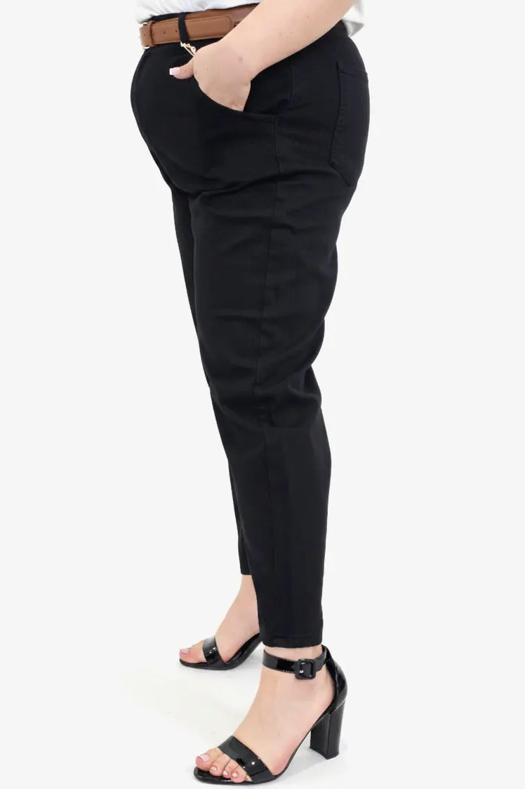 Spodnie plus size eleganckie damskie z prostą nogawką – czarne Stylowa XL