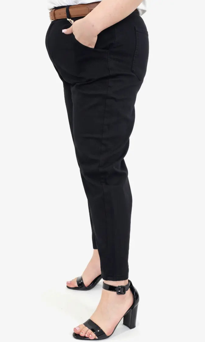 Spodnie plus size eleganckie damskie z prostą nogawką – czarne Stylowa XL