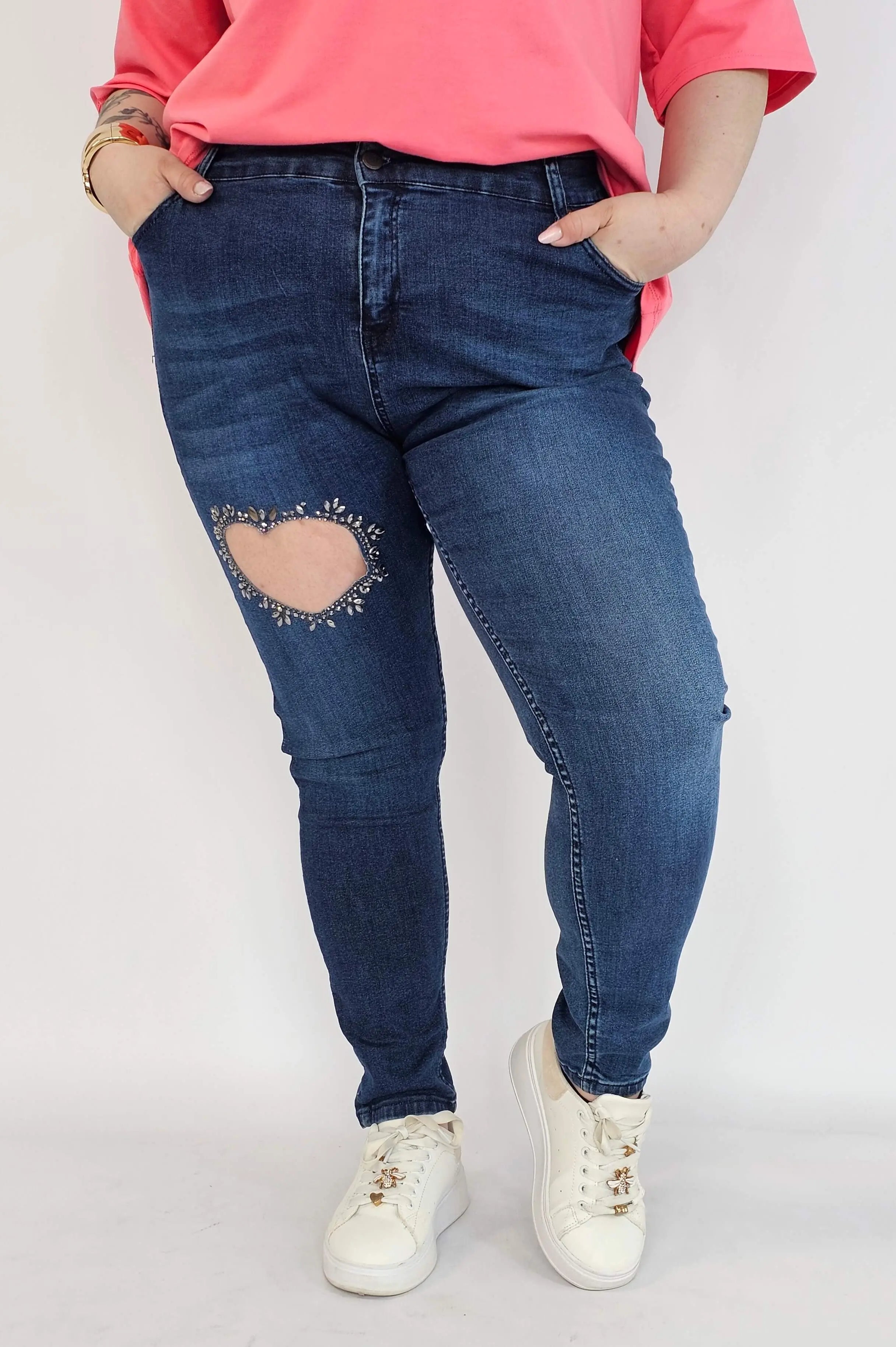Spodnie plus size jeans – elastyczne jeansy damskie XXL z ozdobnym wycięciem Stylowa XL