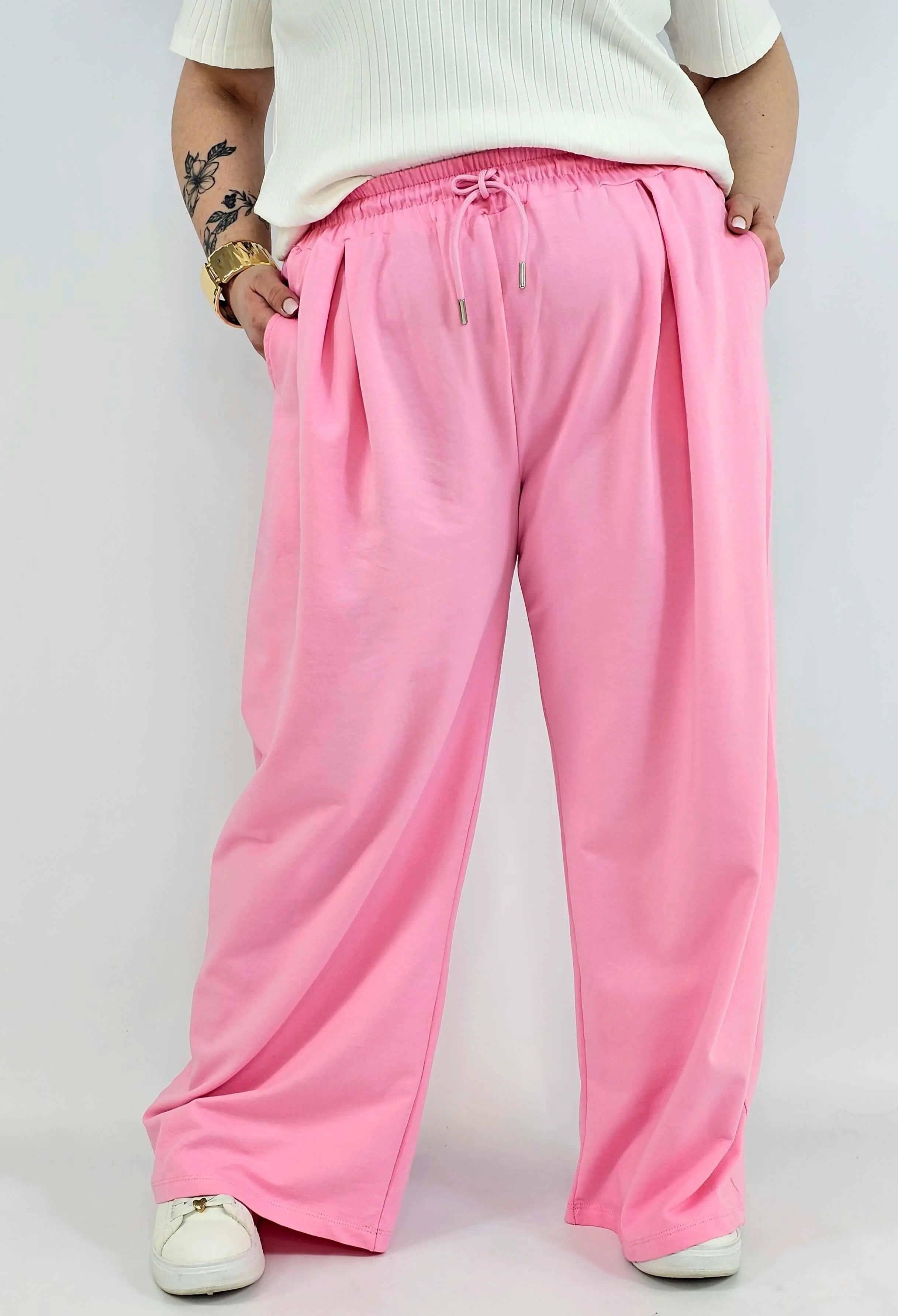 Spodnie plus size szerokie – wygodne spodnie XXL z gumką w pasie Stylowa XL