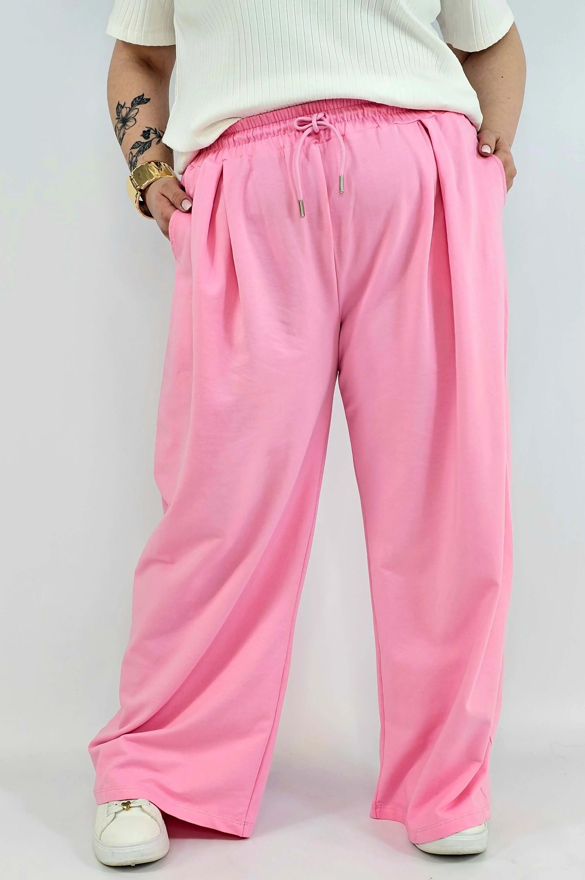 Spodnie plus size szerokie – wygodne spodnie XXL z gumką w pasie Stylowa XL