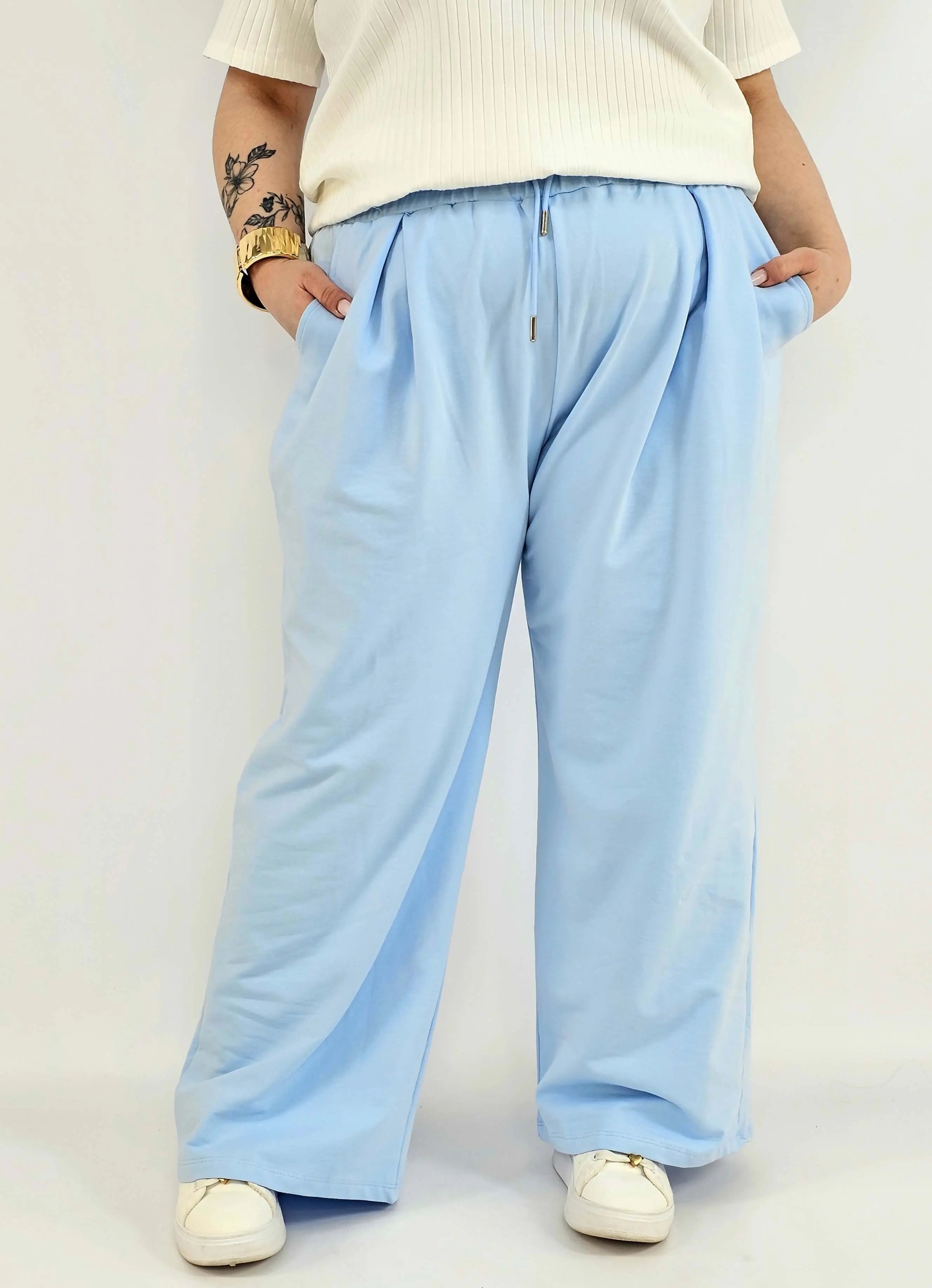 Spodnie plus size szerokie – wygodne spodnie XXL z gumką w pasie Stylowa XL