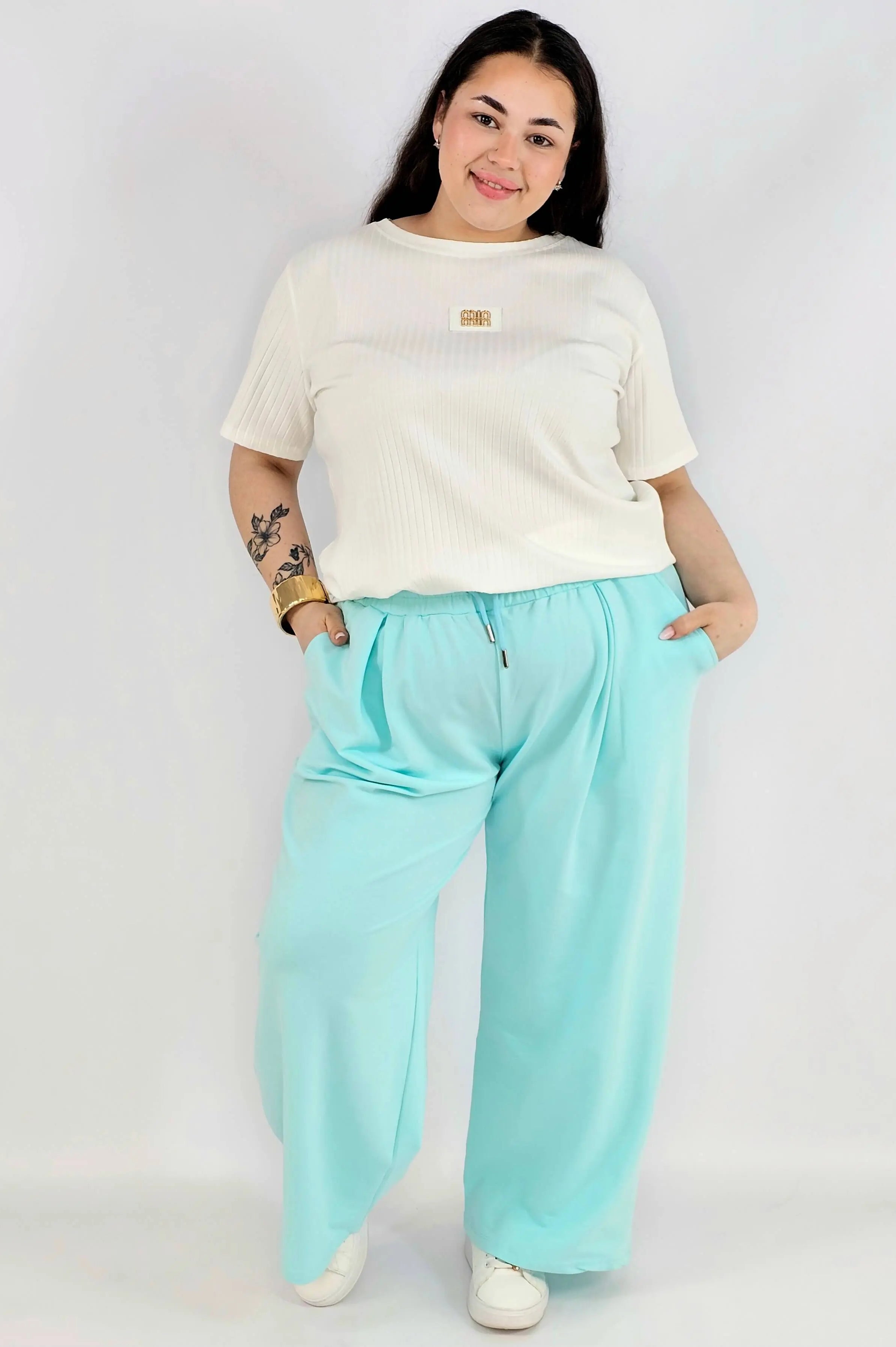 Spodnie plus size szerokie – wygodne spodnie XXL z gumką w pasie Stylowa XL