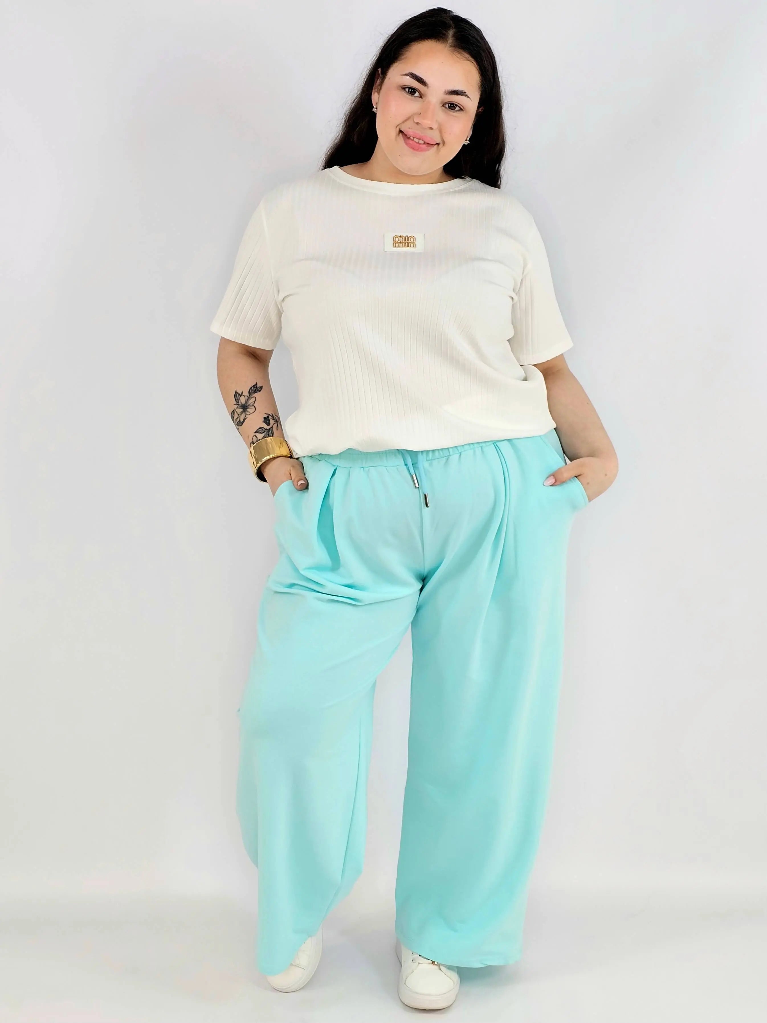 Spodnie plus size szerokie – wygodne spodnie XXL z gumką w pasie Stylowa XL