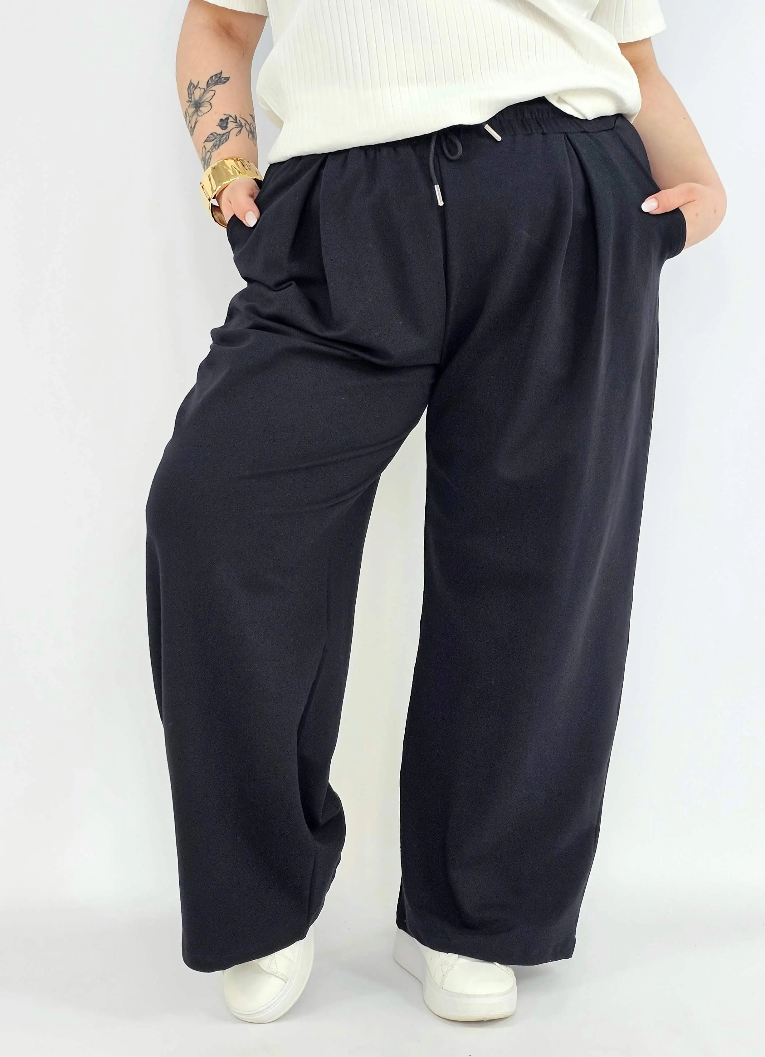 Spodnie plus size szerokie – wygodne spodnie XXL z gumką w pasie Stylowa XL