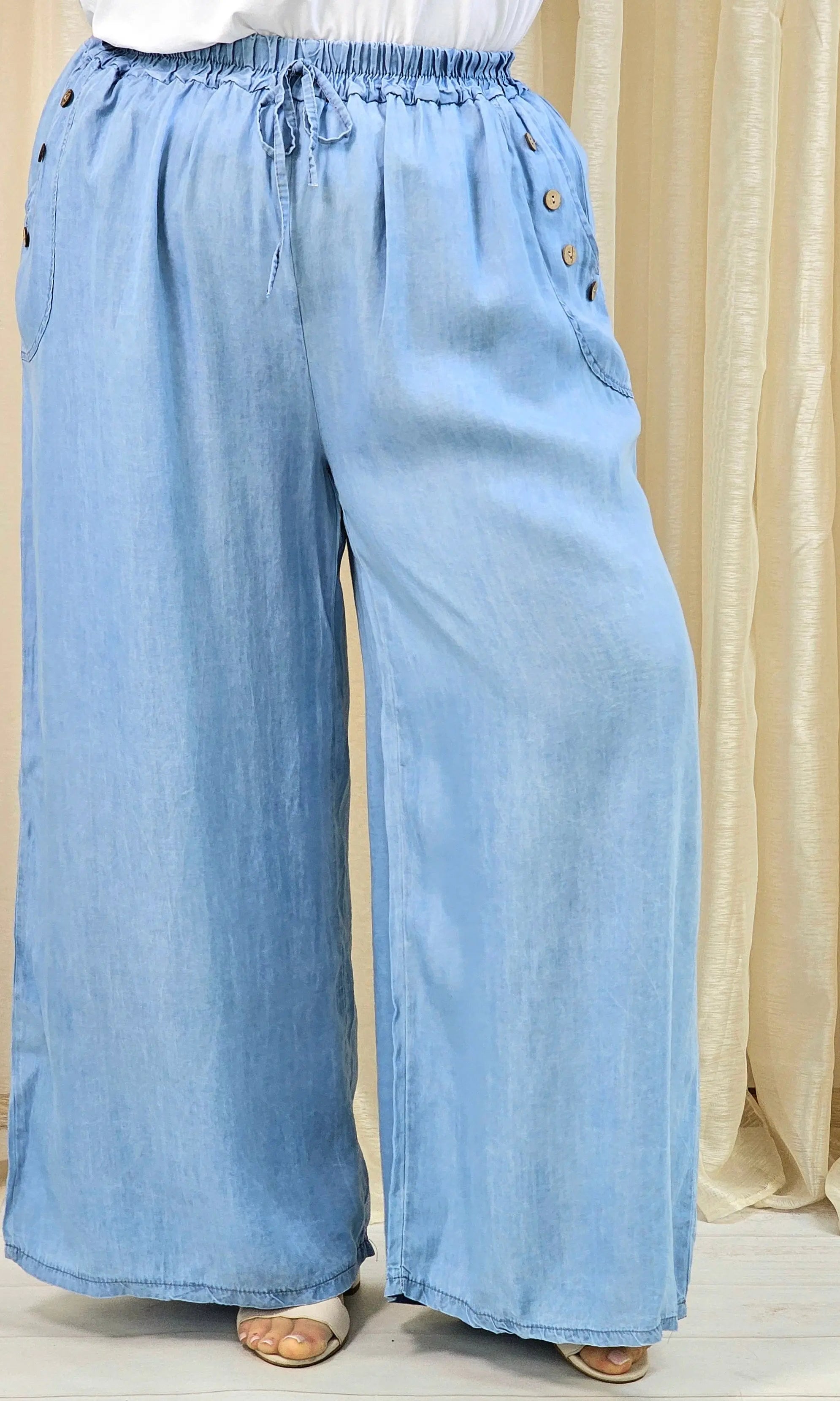 Spodnie plus size szerokie z gumką w pasie – lekkie niebieskie spodnie damskie XXL Stylowa XL