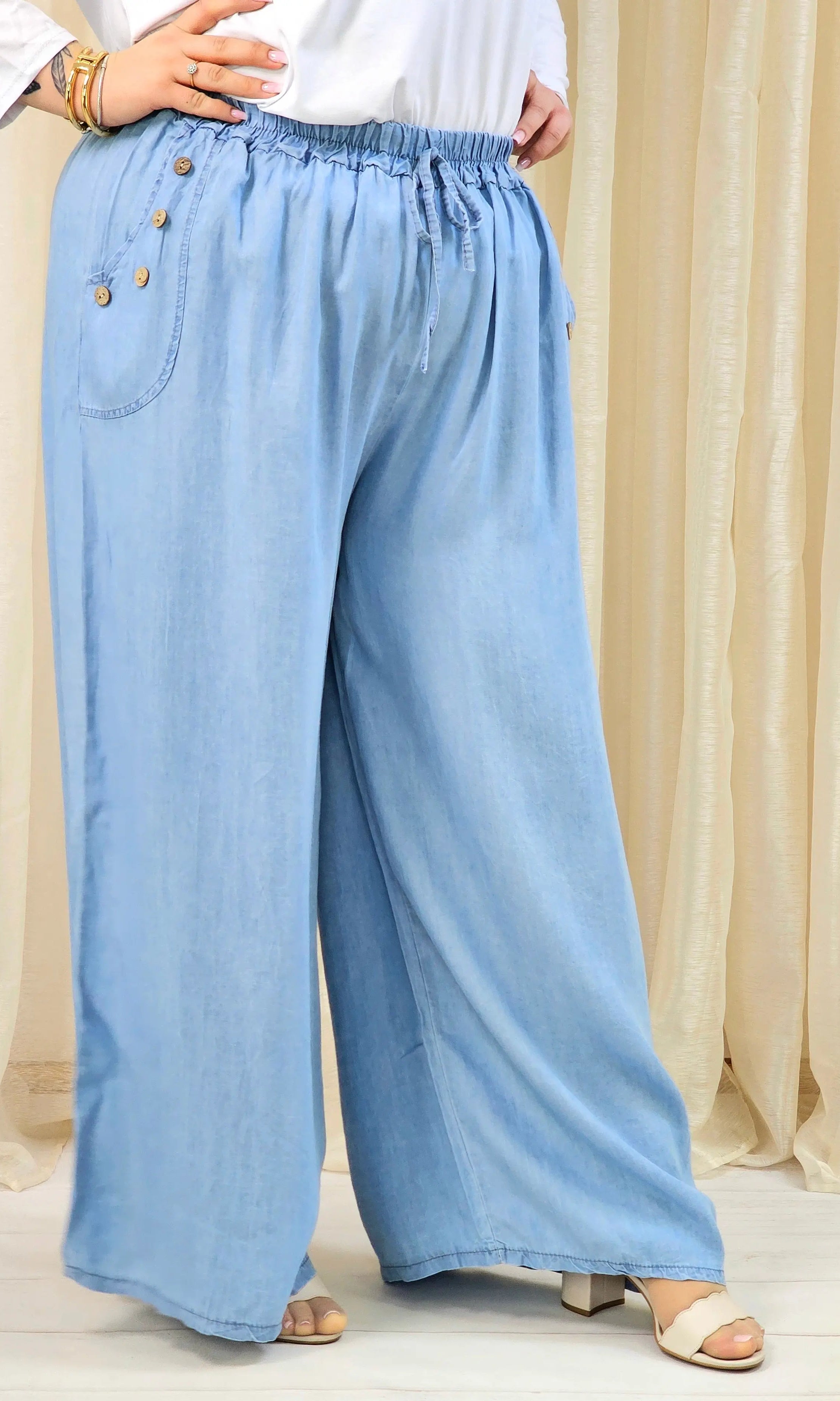 Spodnie plus size szerokie z gumką w pasie – lekkie niebieskie spodnie damskie XXL Stylowa XL