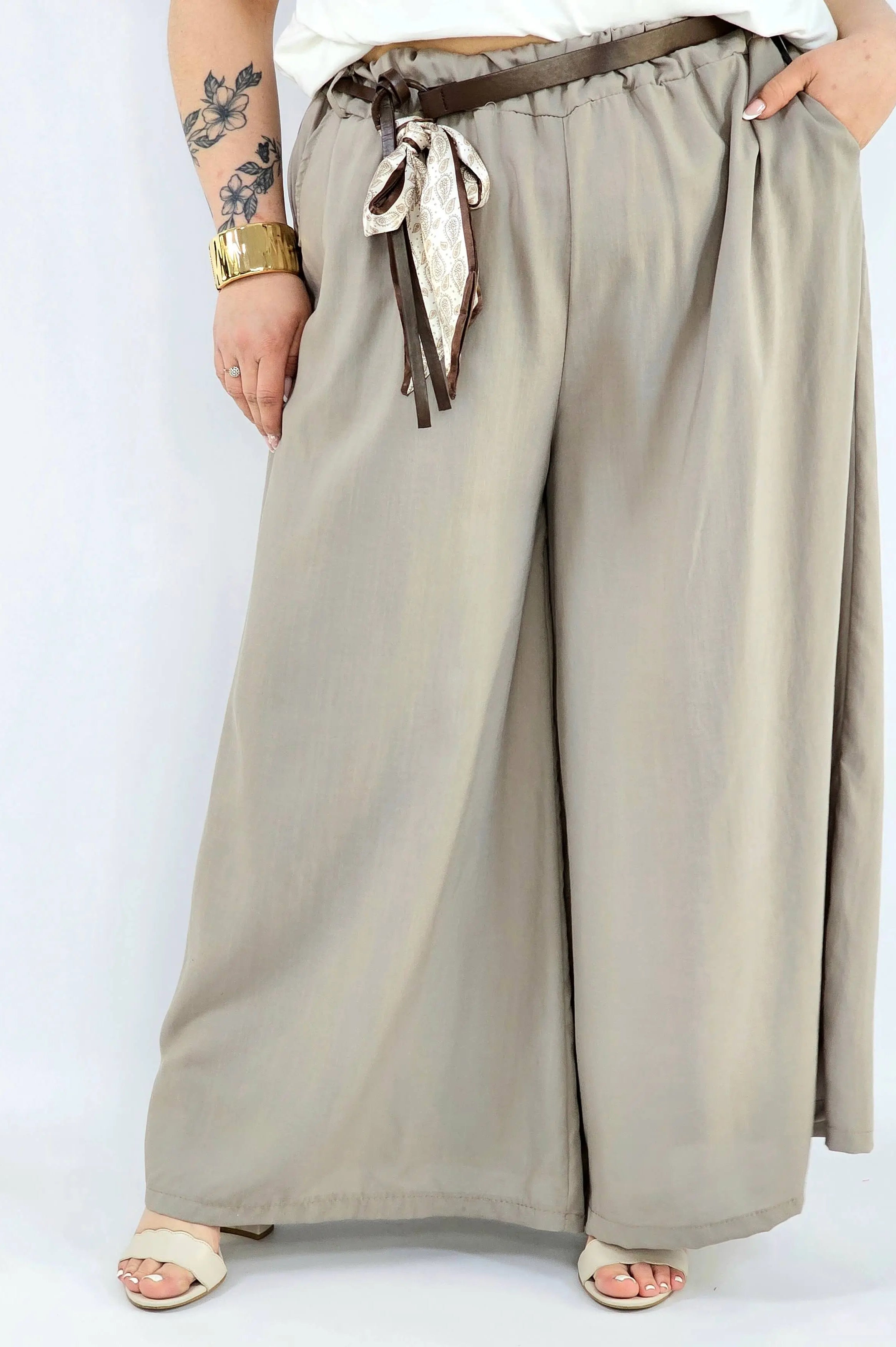 Spodnie plus size szerokie z gumką w pasie i wiązaniem XXL Stylowa XL