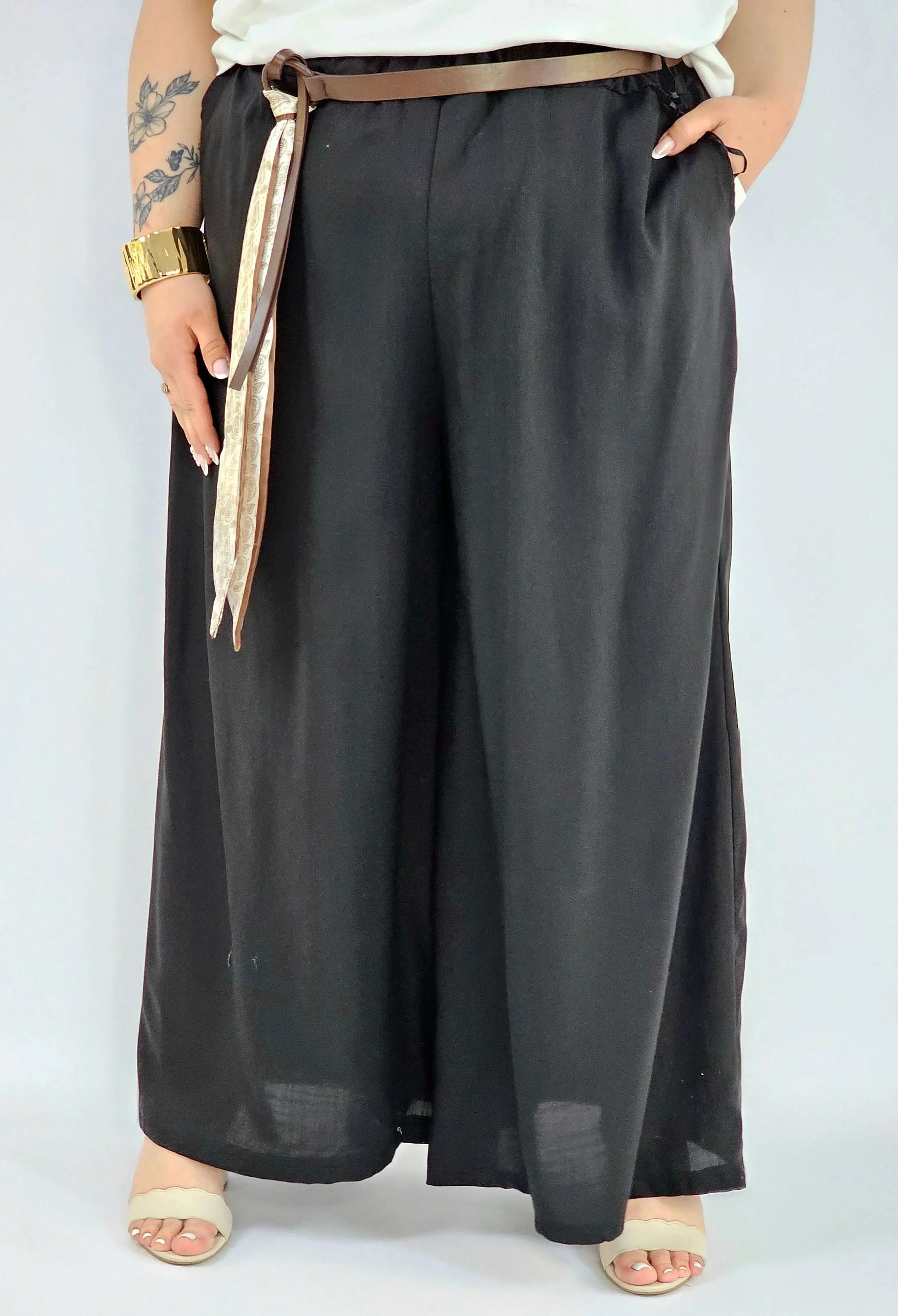 Spodnie plus size szerokie z gumką w pasie i wiązaniem XXL Stylowa XL
