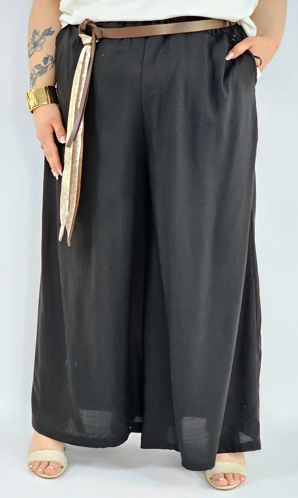 Spodnie plus size szerokie z gumką w pasie i wiązaniem XXL Stylowa XL