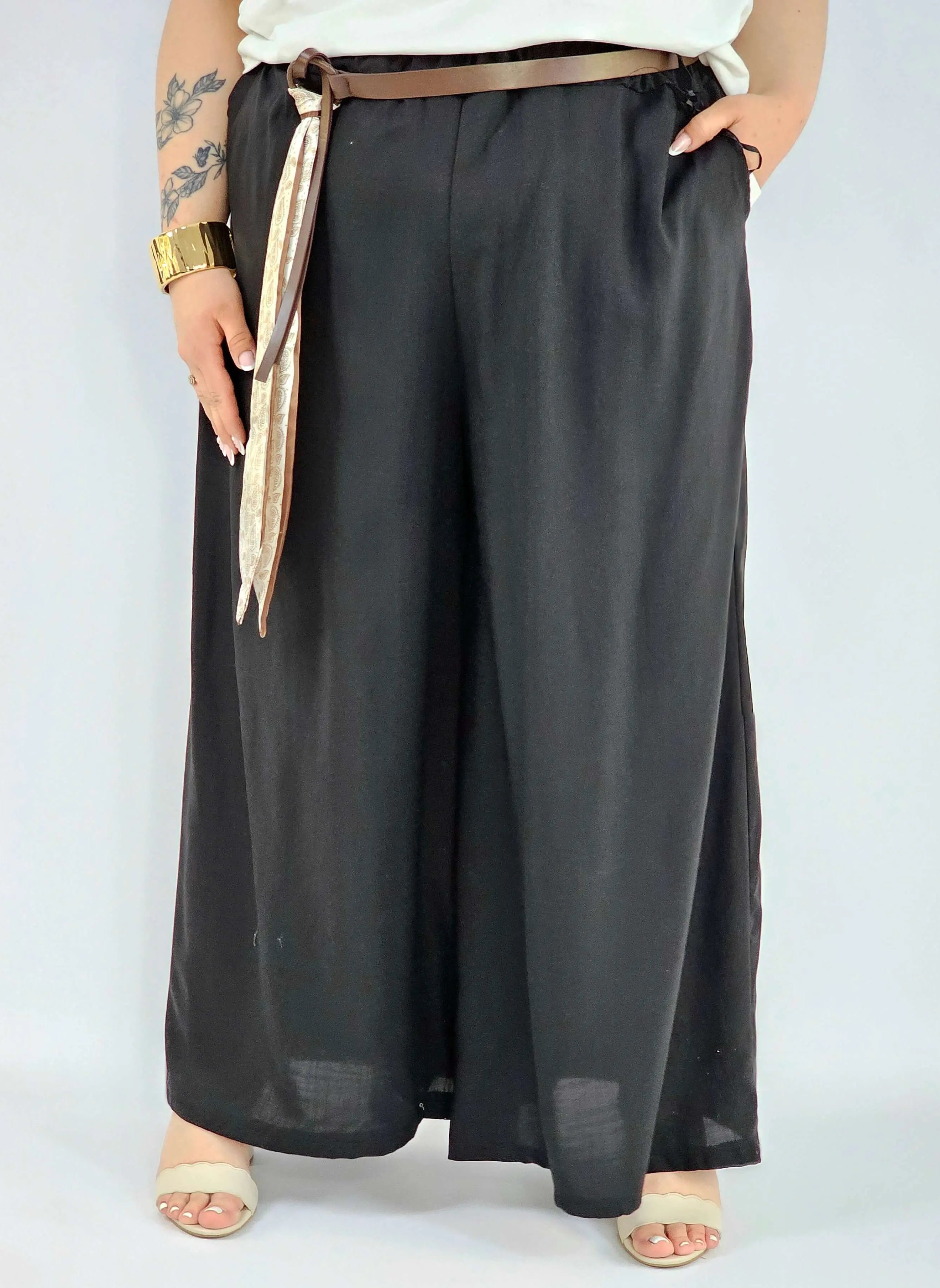 Spodnie plus size szerokie z gumką w pasie i wiązaniem XXL Stylowa XL