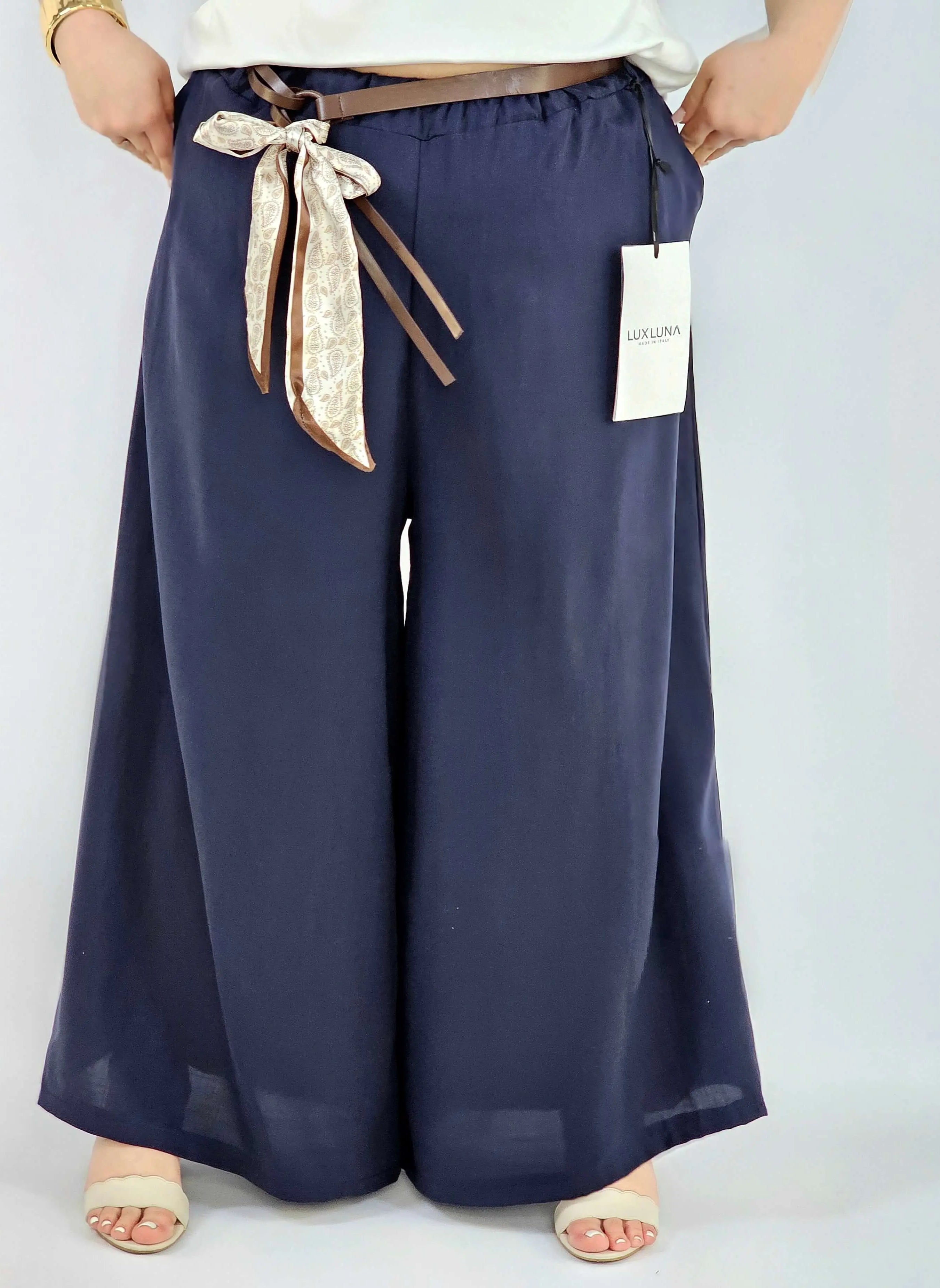 Spodnie plus size szerokie z gumką w pasie i wiązaniem XXL Stylowa XL