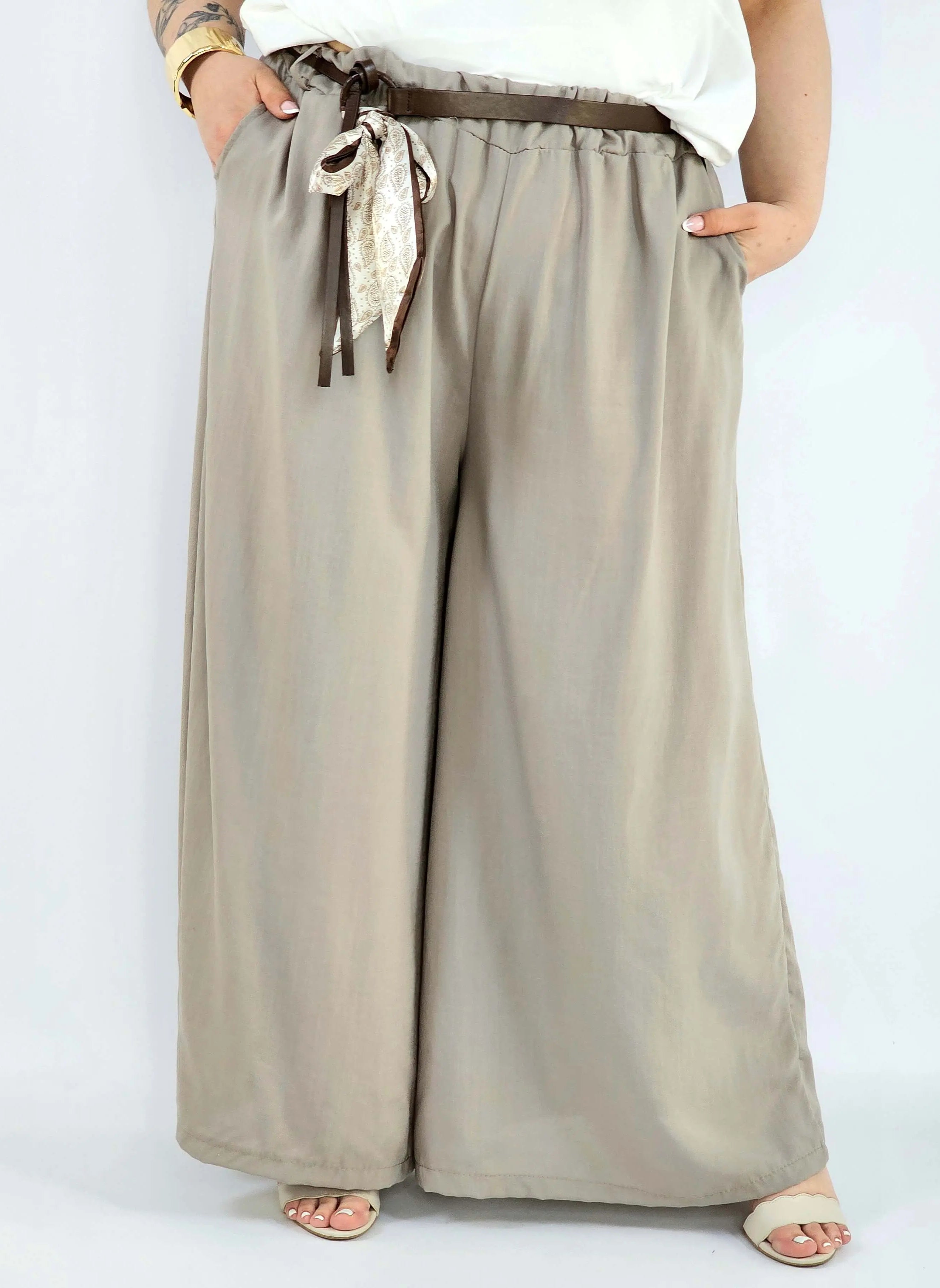 Spodnie plus size szerokie z gumką w pasie i wiązaniem XXL Stylowa XL