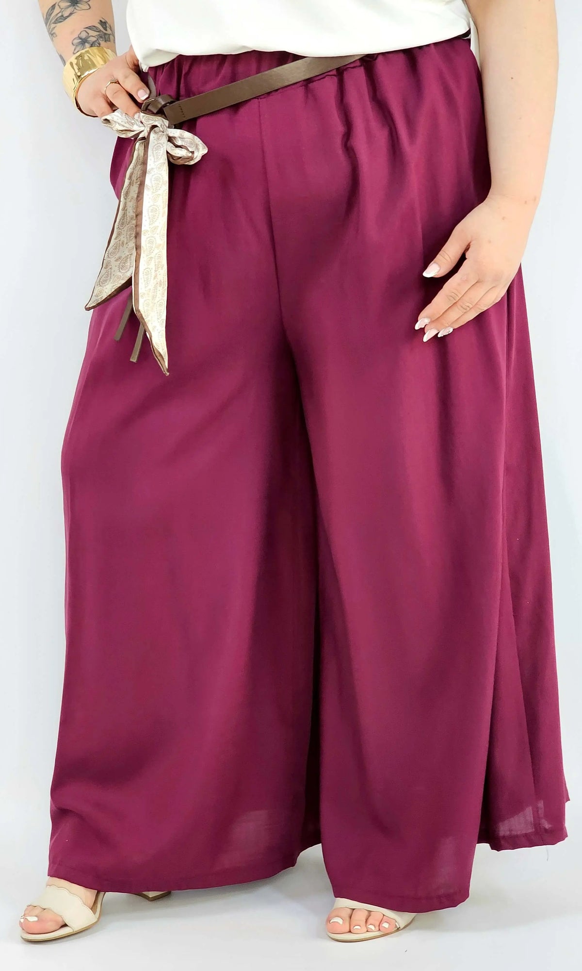 Spodnie plus size szerokie z gumką w pasie i wiązaniem XXL Stylowa XL