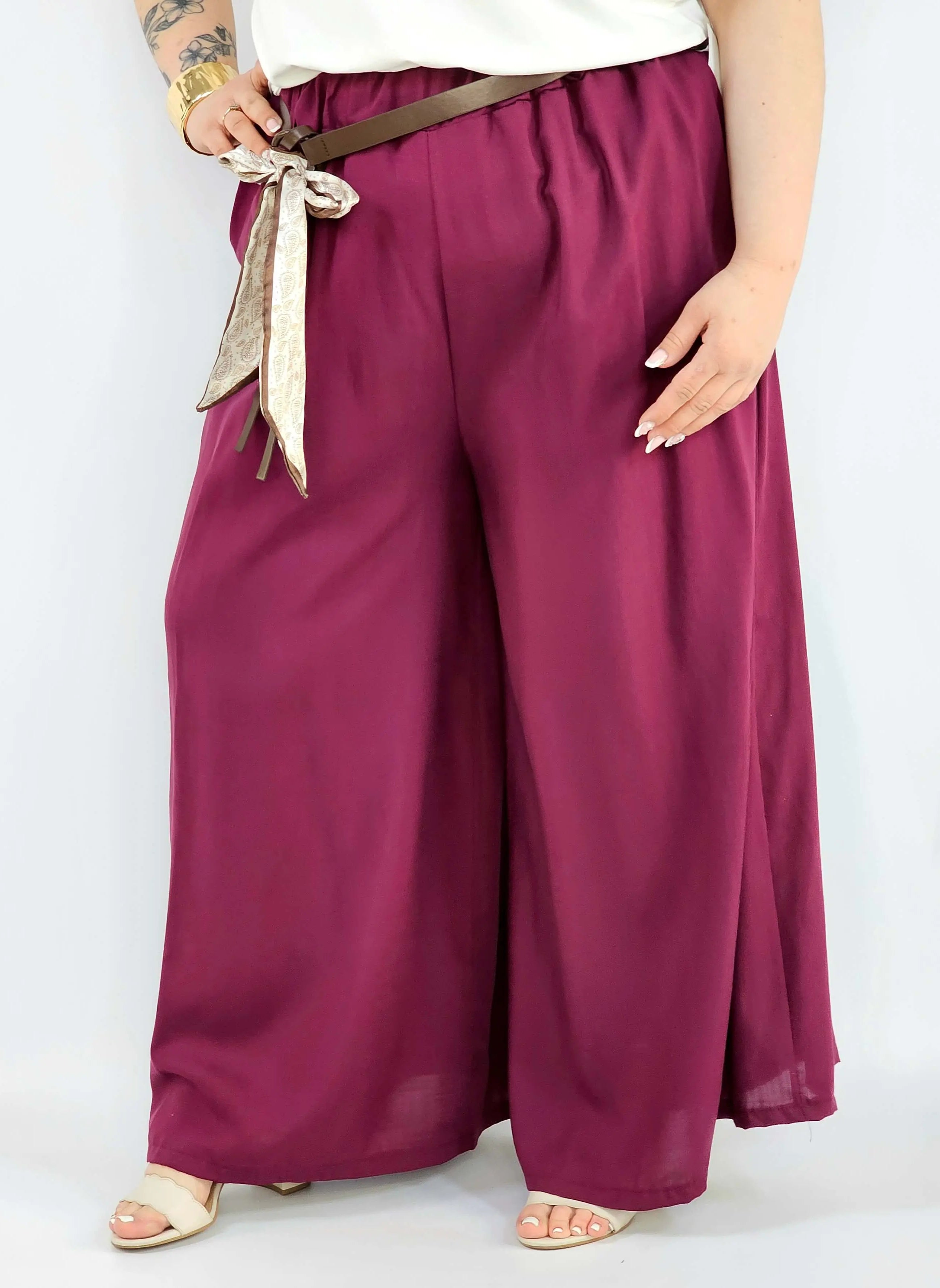 Spodnie plus size szerokie z gumką w pasie i wiązaniem XXL Stylowa XL