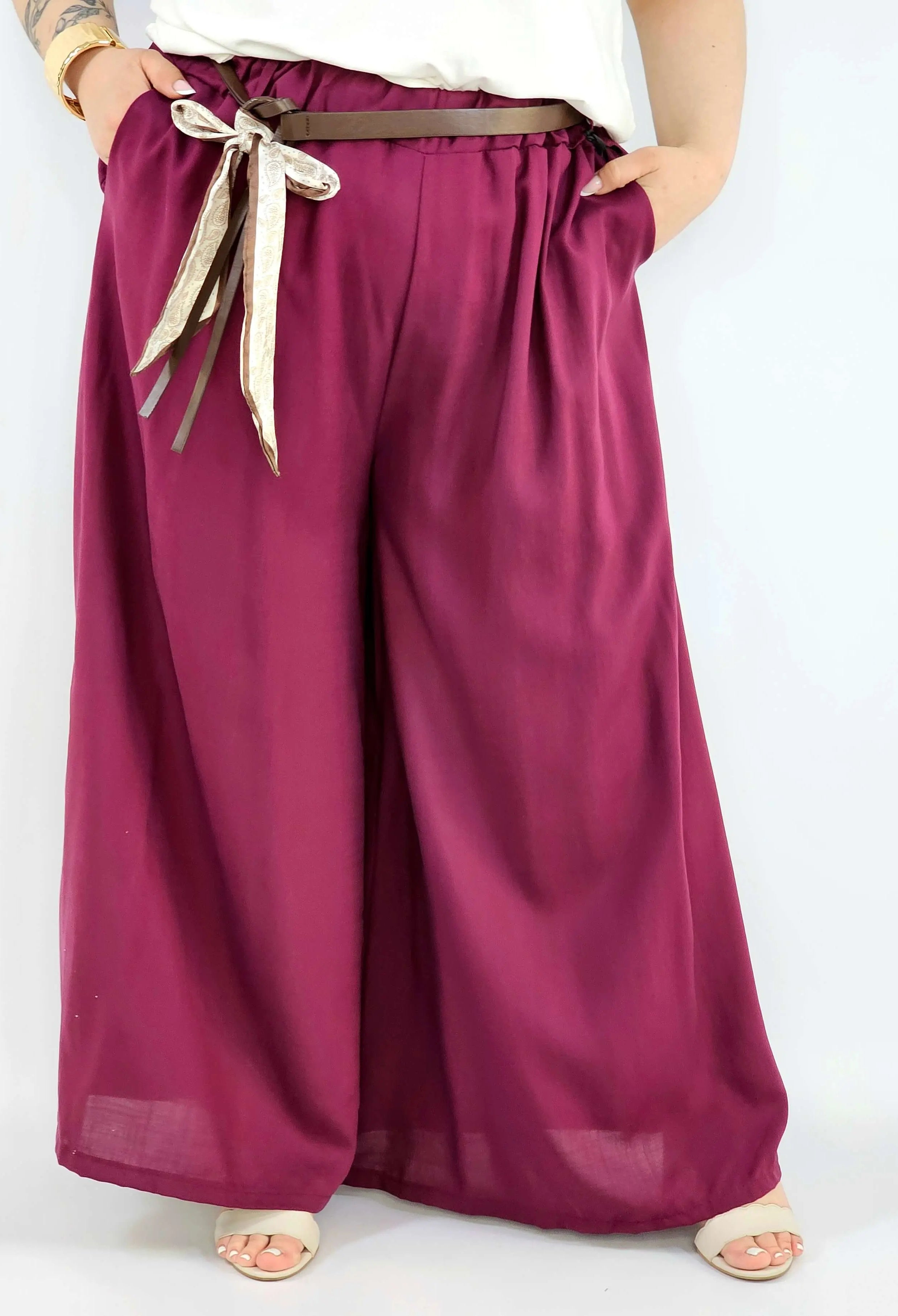 Spodnie plus size szerokie z gumką w pasie i wiązaniem XXL Stylowa XL