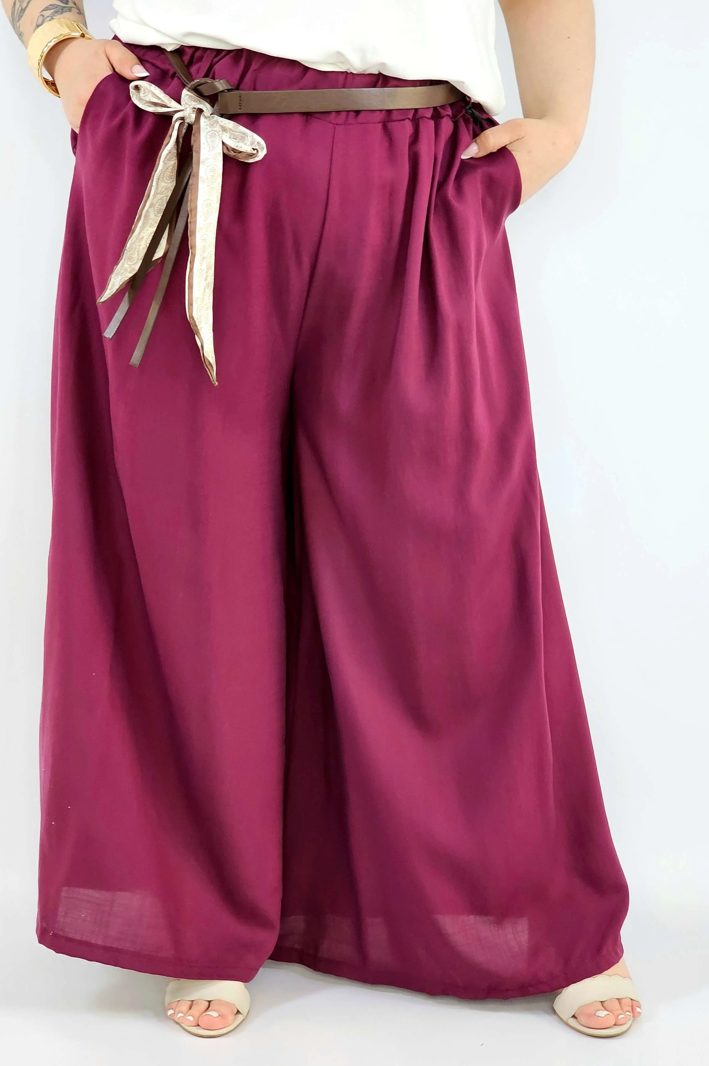 Spodnie plus size szerokie z gumką w pasie i wiązaniem XXL Stylowa XL