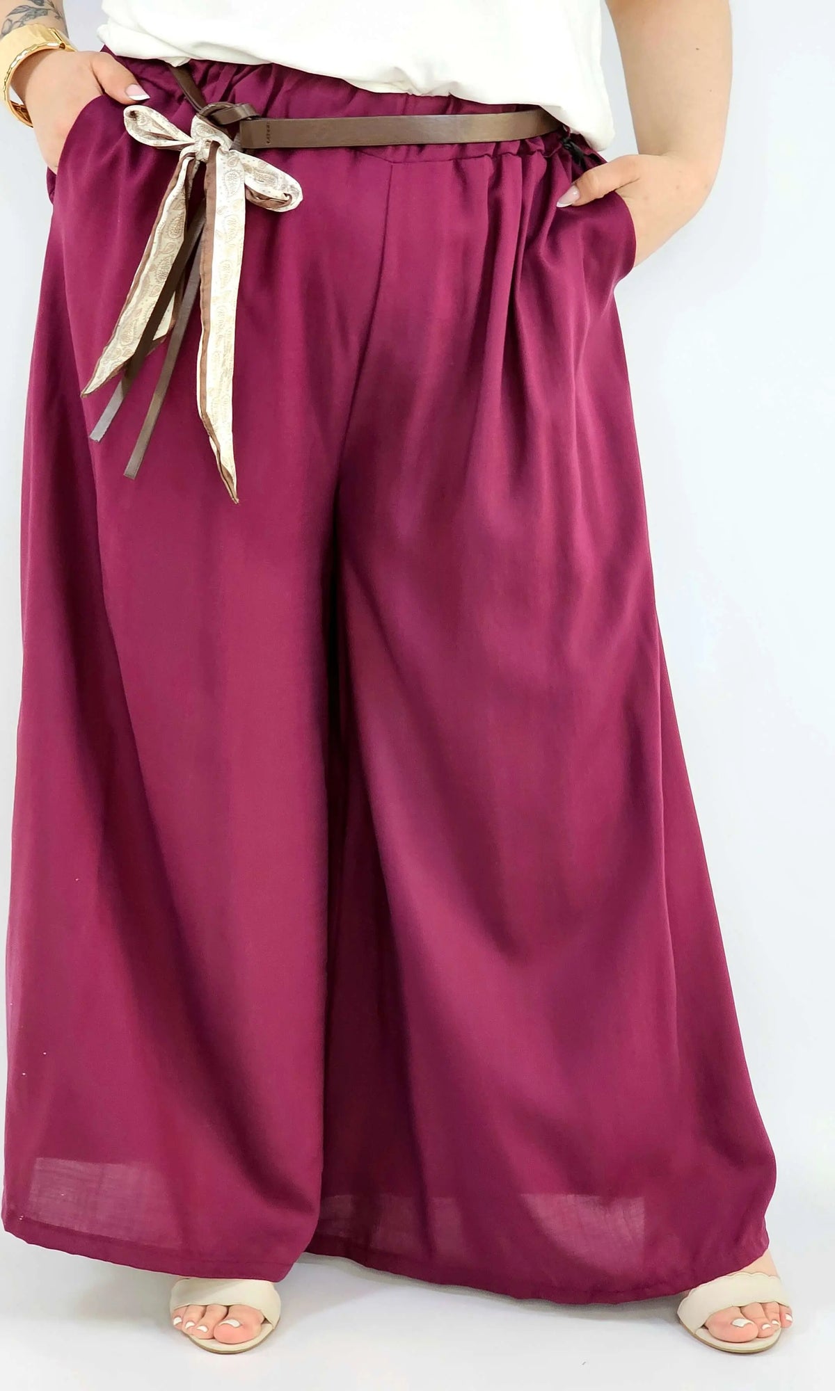 Spodnie plus size szerokie z gumką w pasie i wiązaniem XXL Stylowa XL