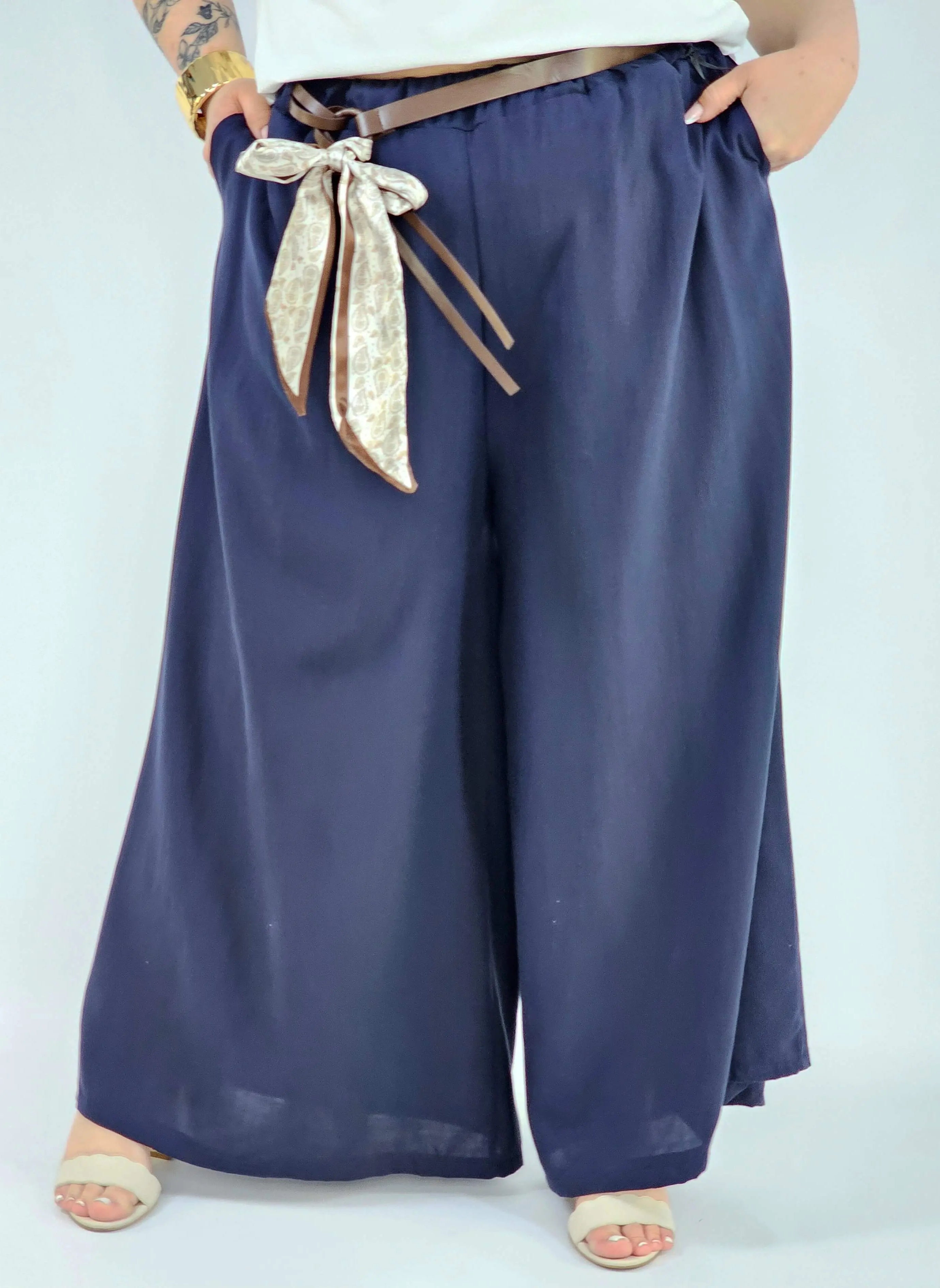 Spodnie plus size szerokie z gumką w pasie i wiązaniem XXL Stylowa XL