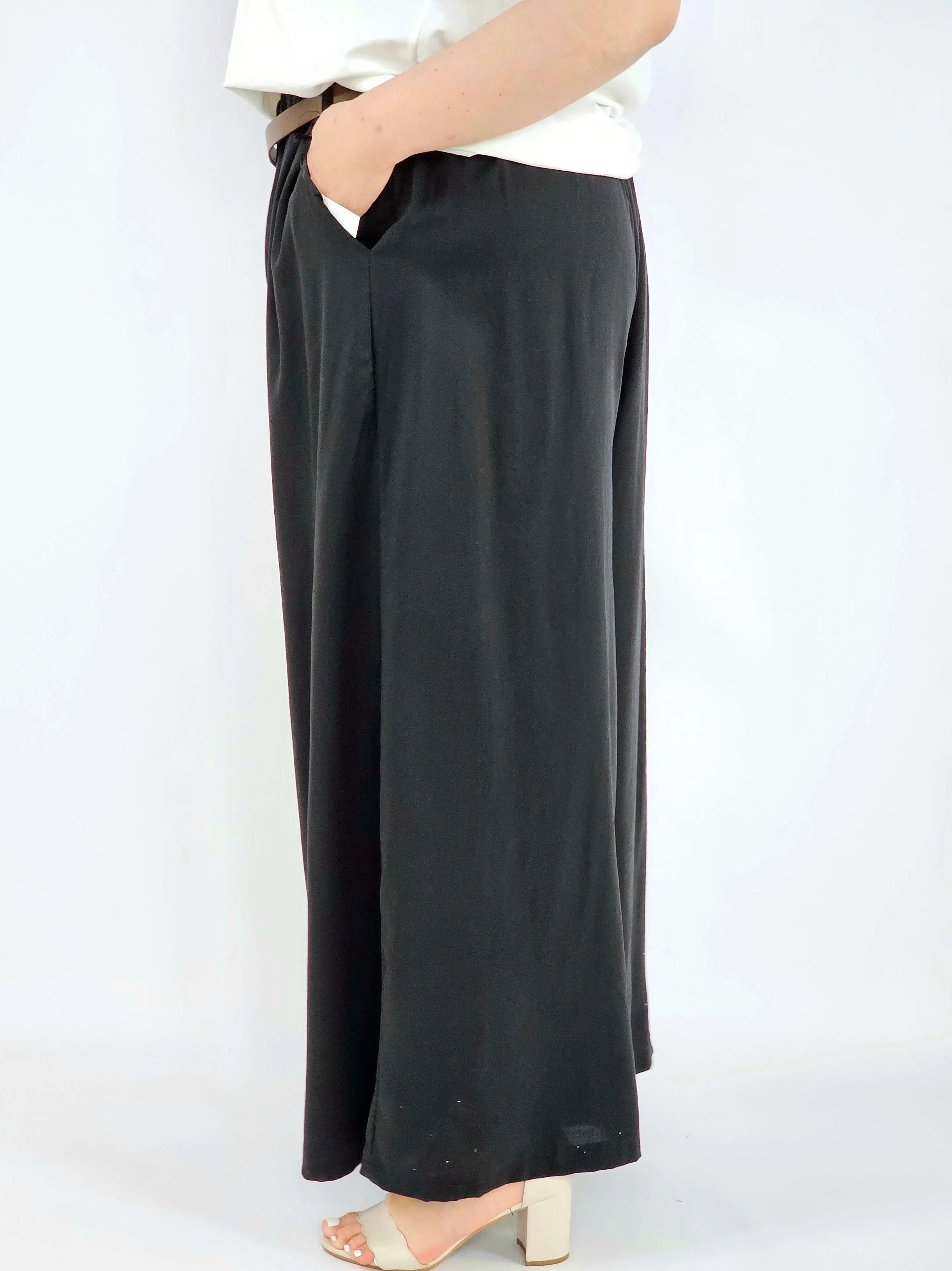 Spodnie plus size szerokie z gumką w pasie i wiązaniem XXL Stylowa XL