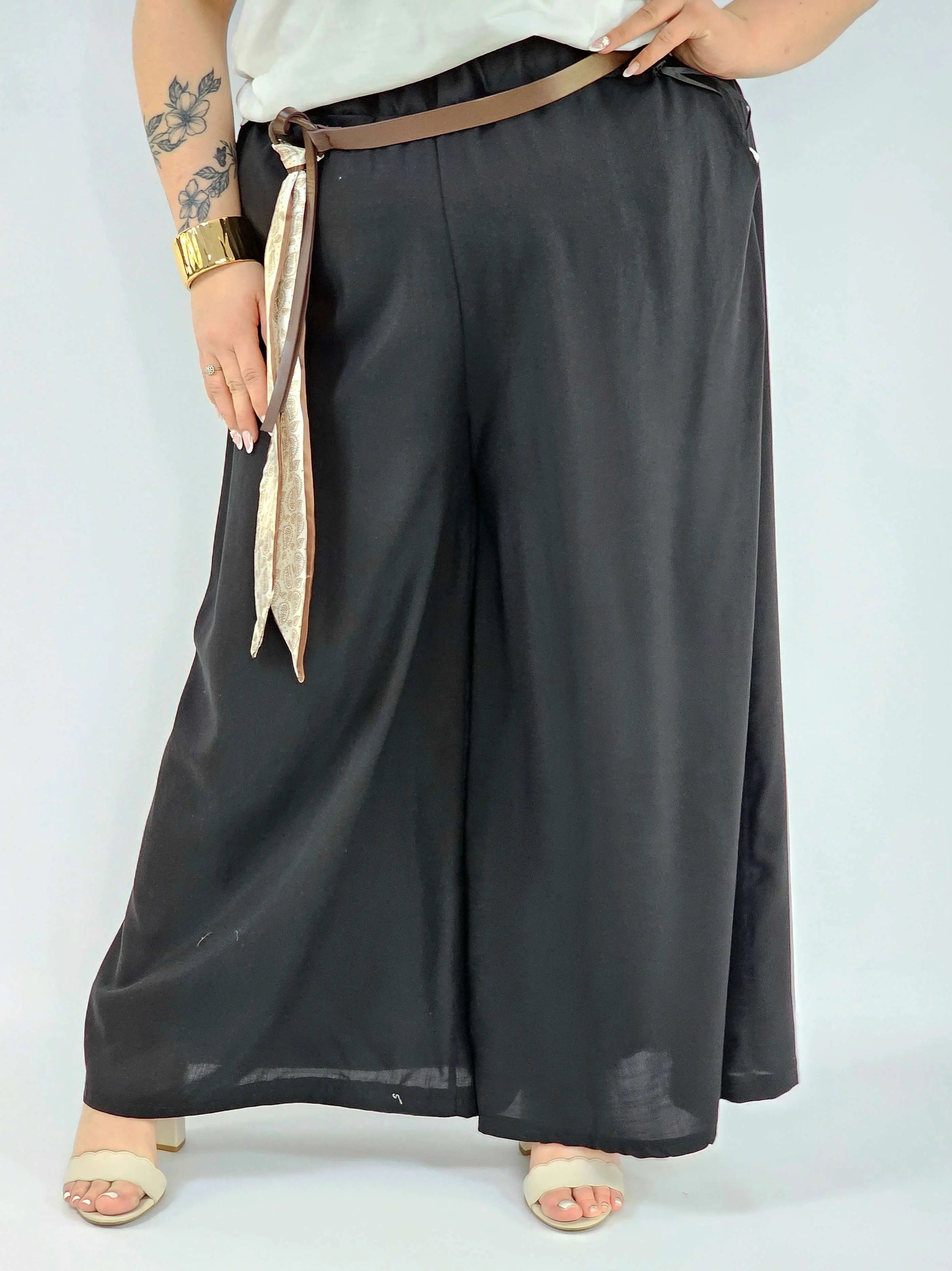 Spodnie plus size szerokie z gumką w pasie i wiązaniem XXL Stylowa XL
