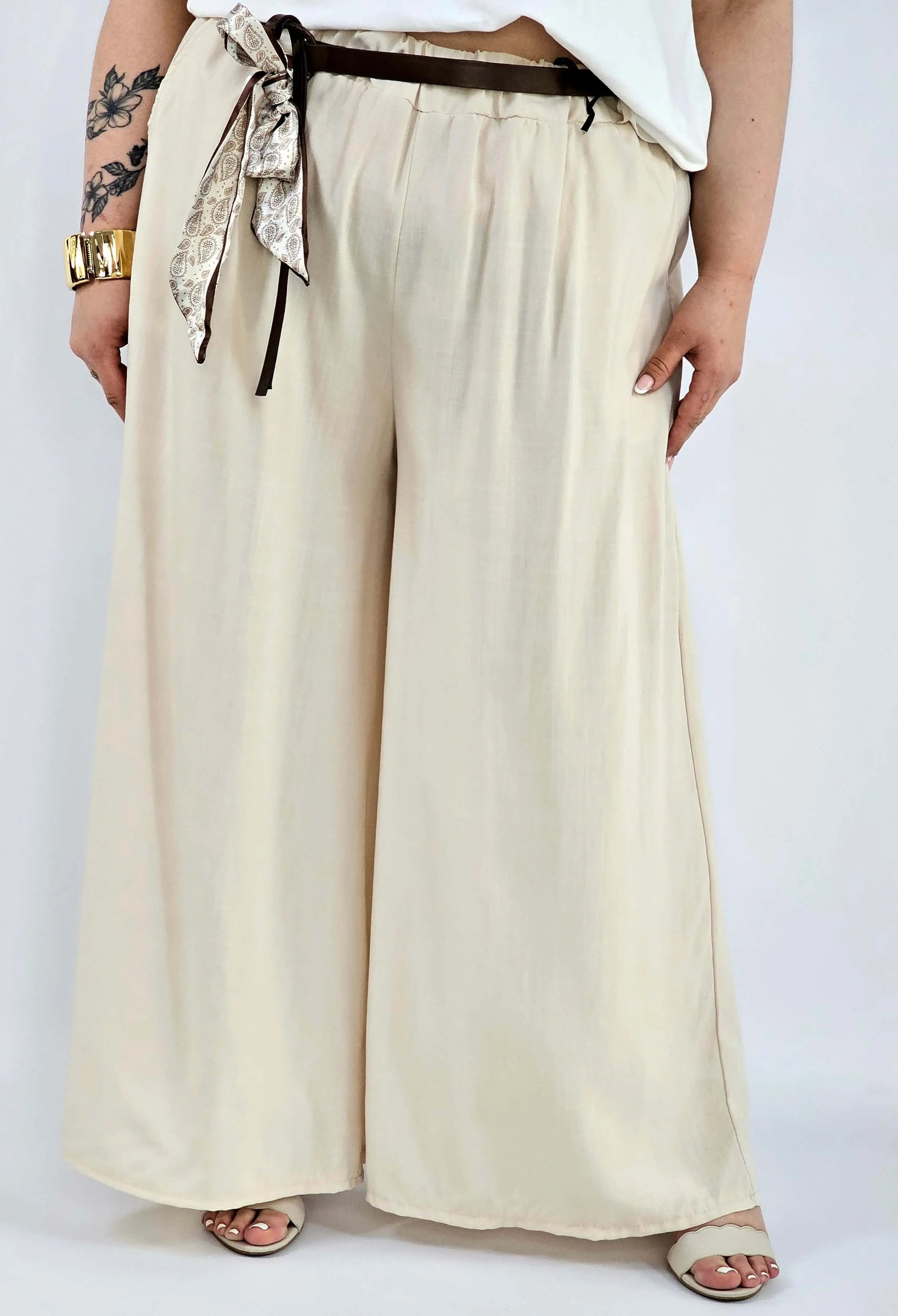 Spodnie plus size szerokie z gumką w pasie i wiązaniem XXL Stylowa XL