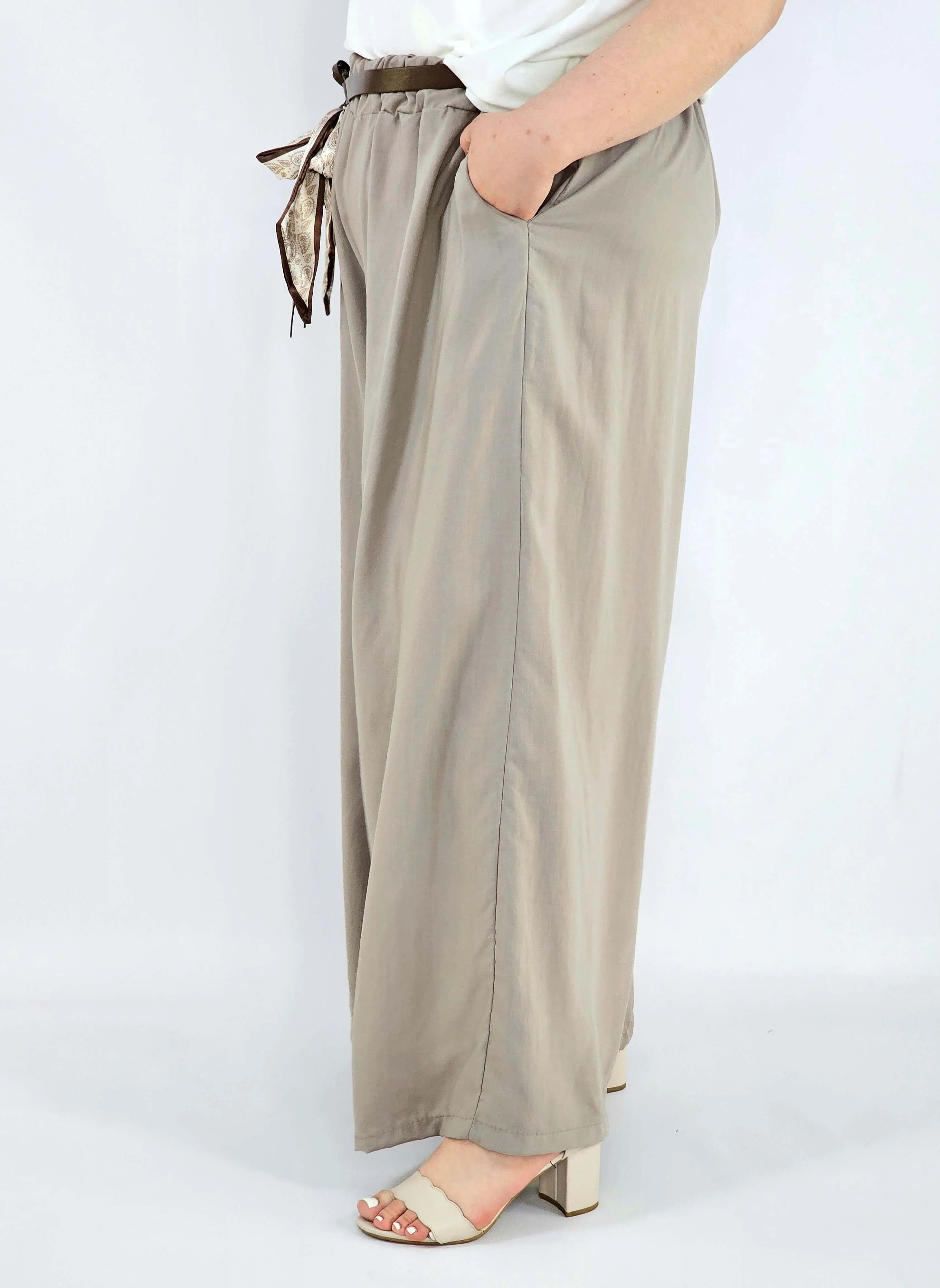 Spodnie plus size szerokie z gumką w pasie i wiązaniem XXL Stylowa XL
