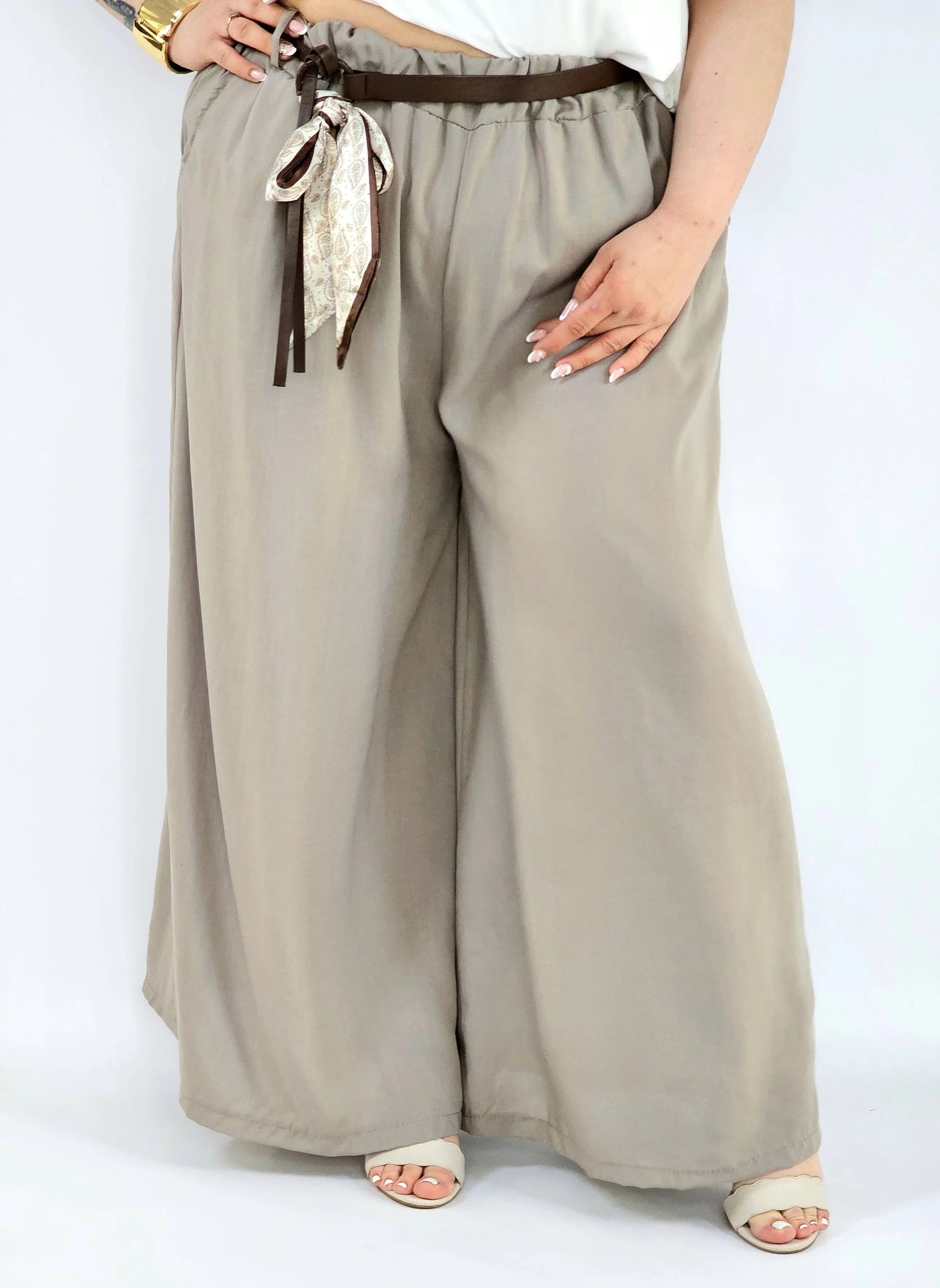 Spodnie plus size szerokie z gumką w pasie i wiązaniem XXL Stylowa XL