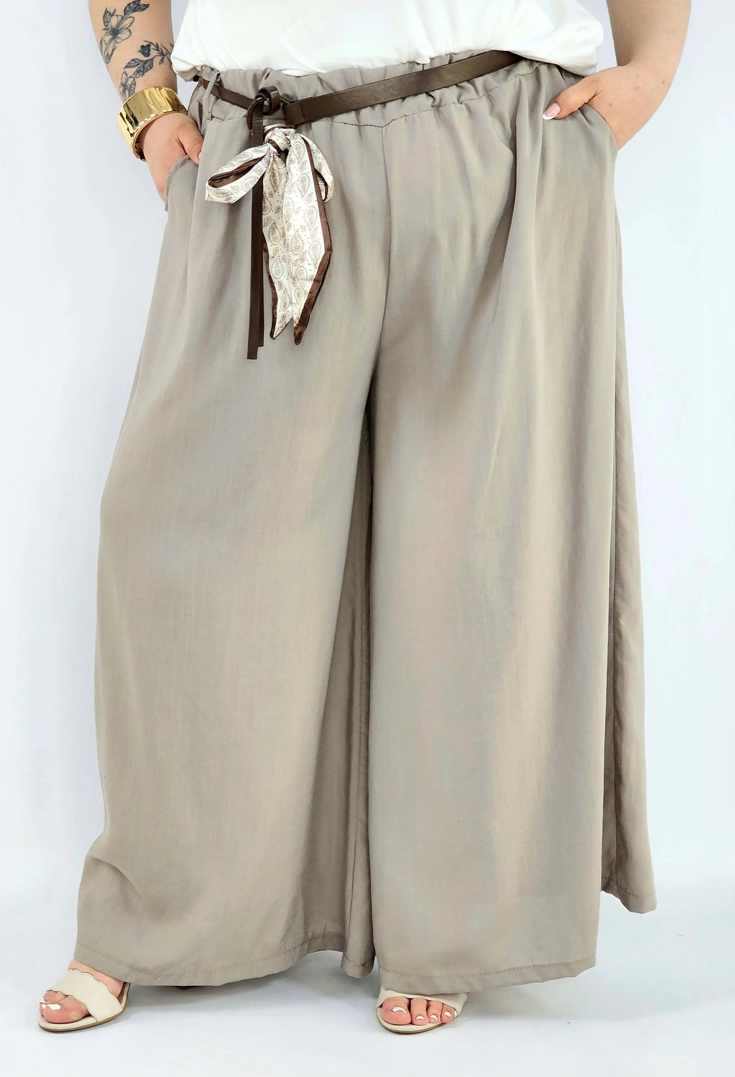 Spodnie plus size szerokie z gumką w pasie i wiązaniem XXL Stylowa XL