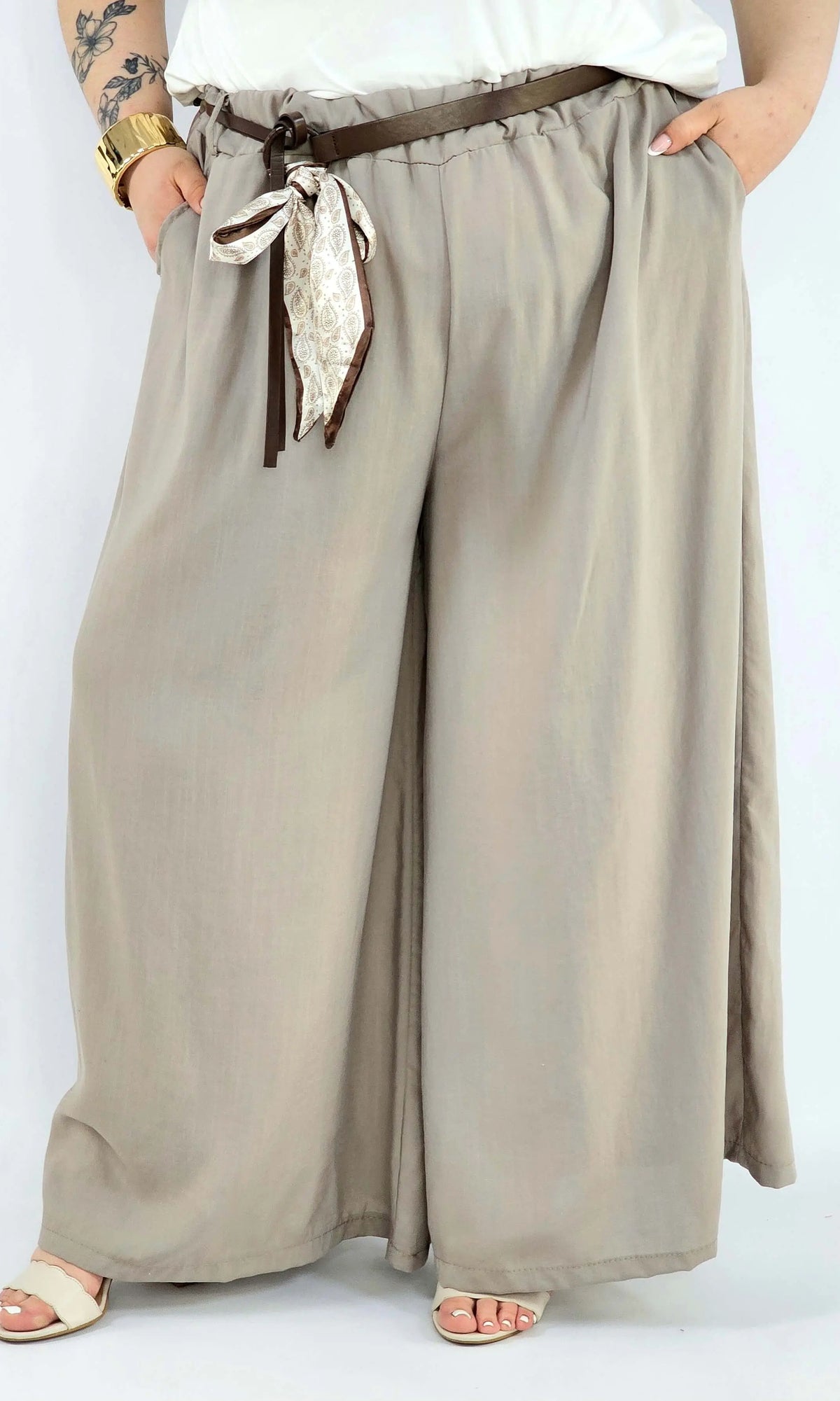 Spodnie plus size szerokie z gumką w pasie i wiązaniem XXL Stylowa XL