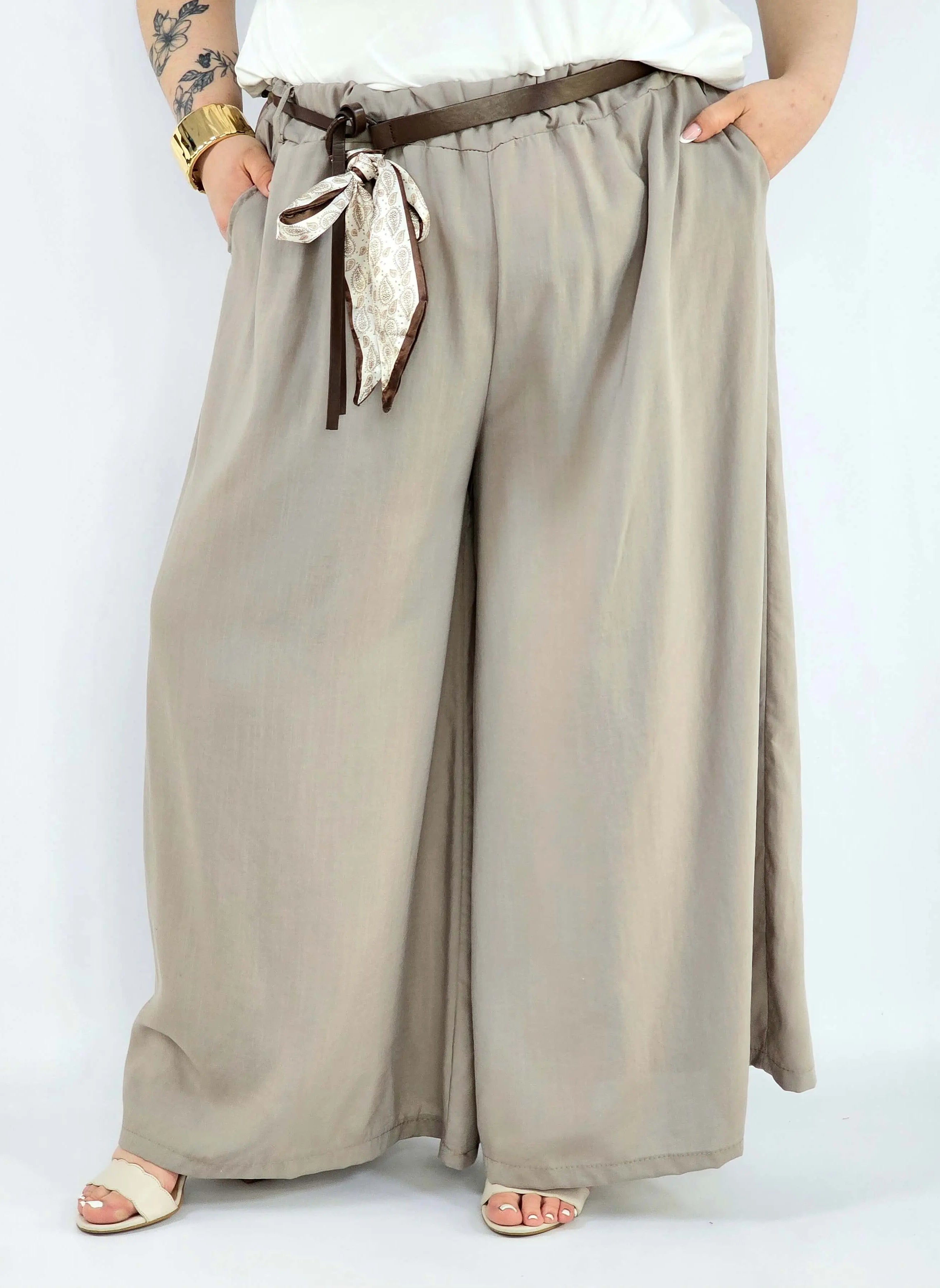 Spodnie plus size szerokie z gumką w pasie i wiązaniem XXL Stylowa XL