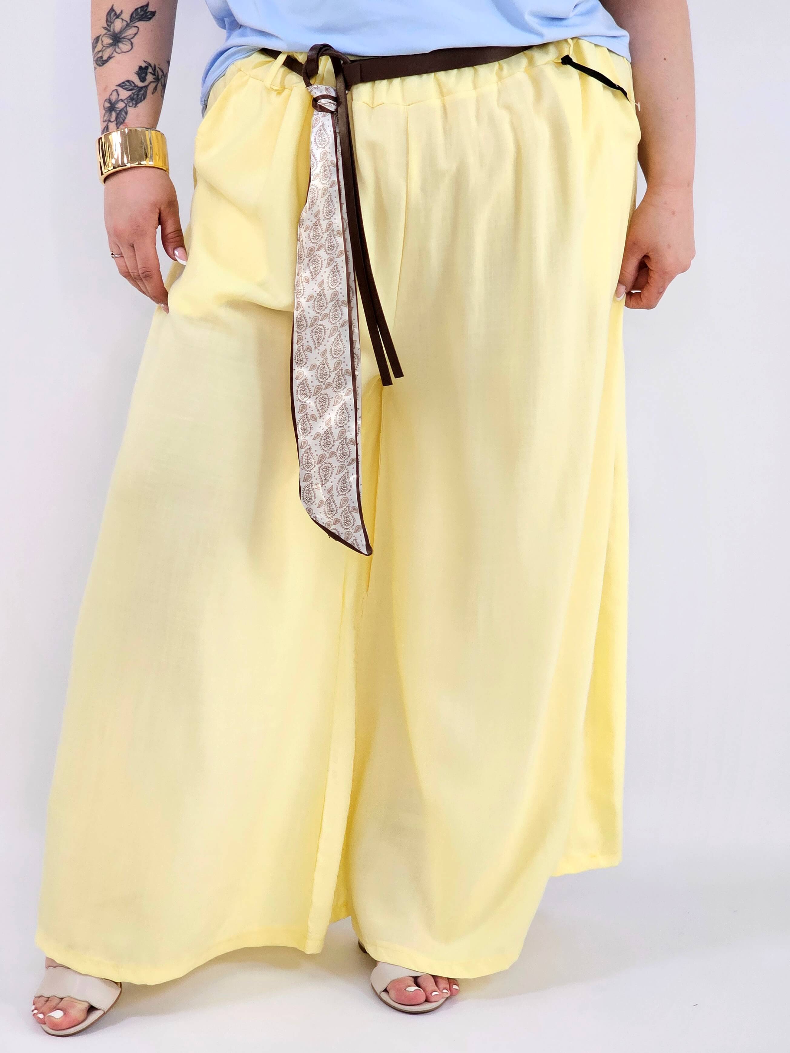 Spodnie plus size szerokie z gumką w pasie i wiązaniem XXL Stylowa XL