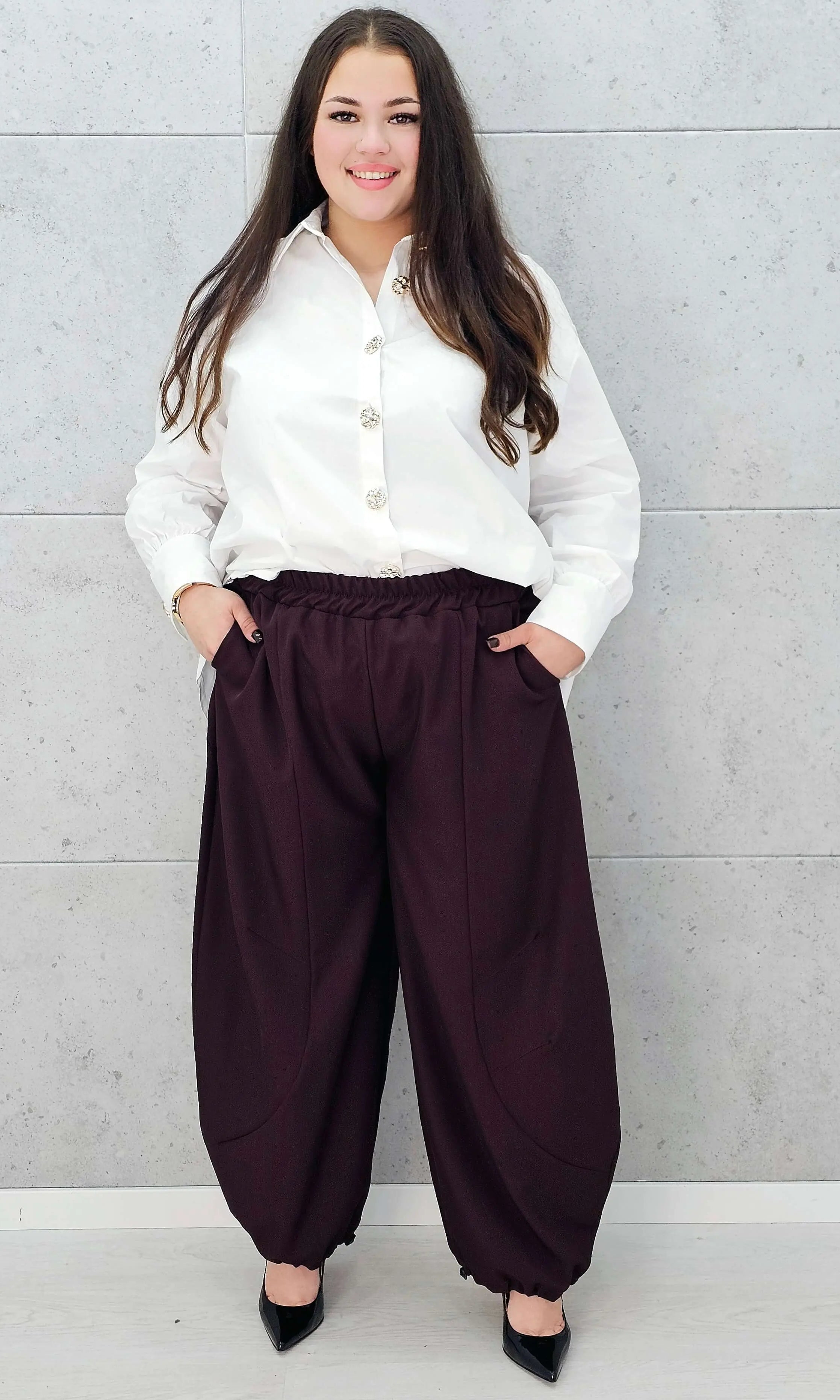 spodnie XXL w kolorze śliwkowym z gumką w pasie