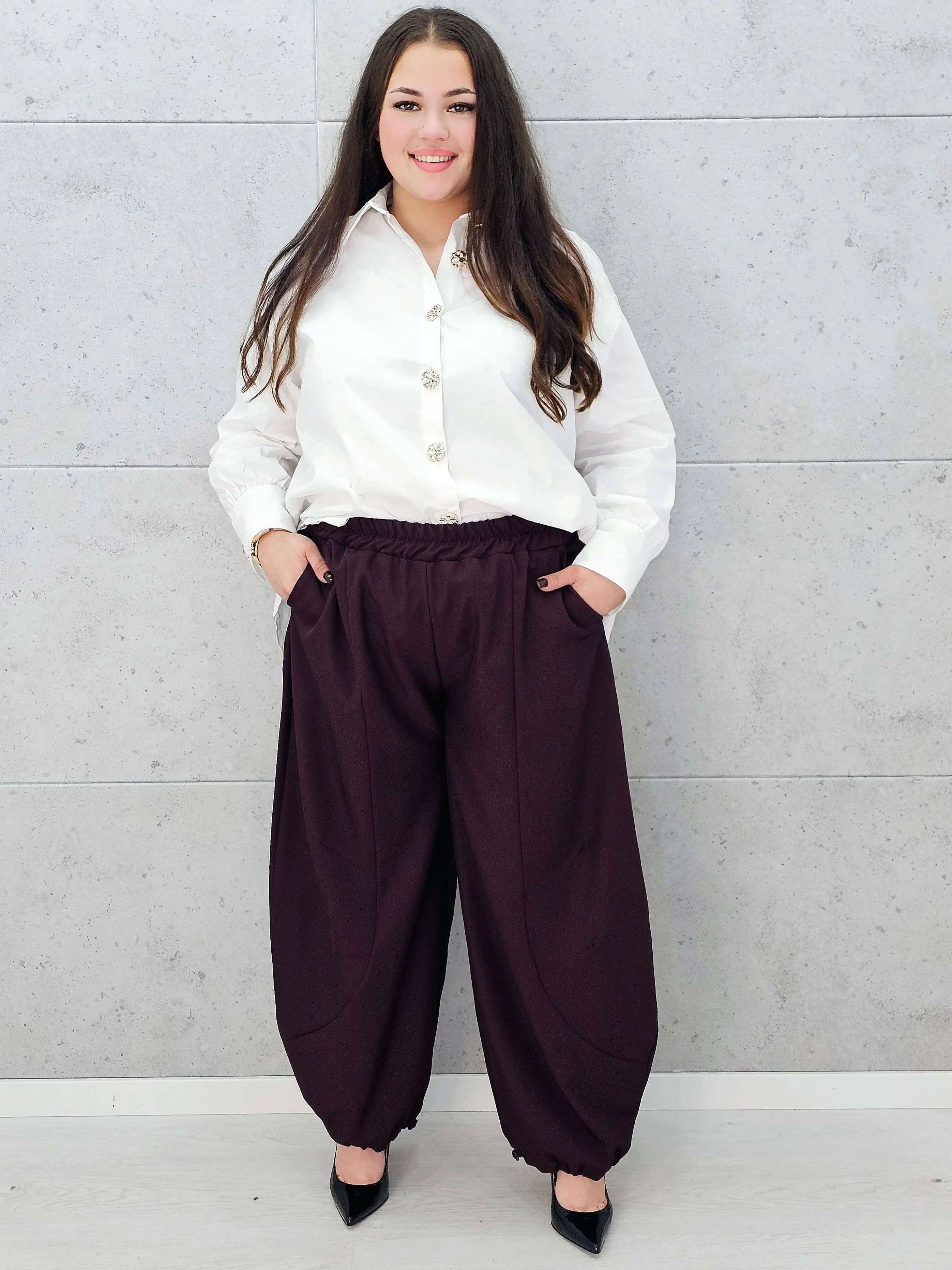 spodnie XXL w kolorze śliwkowym z gumką w pasie